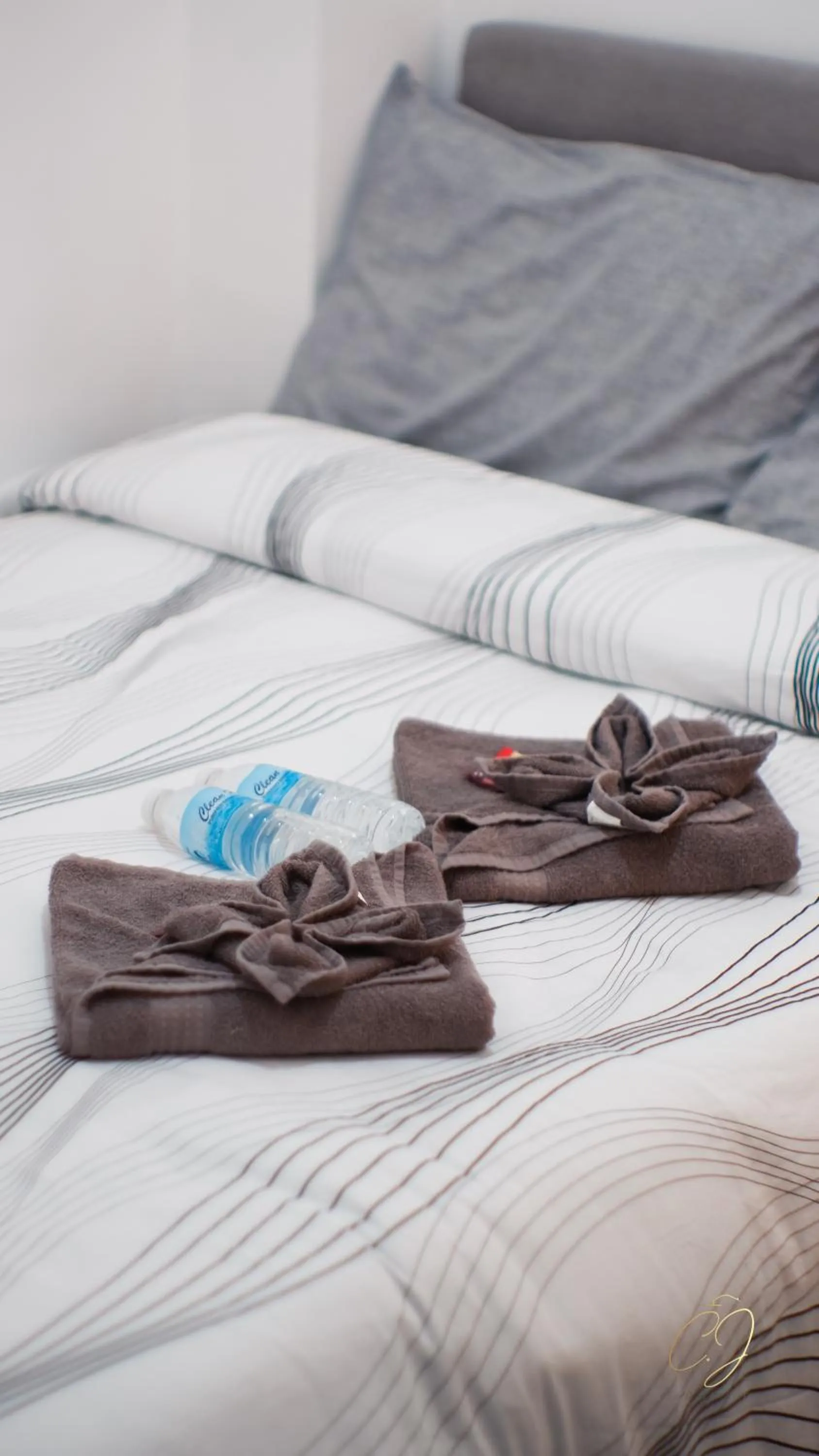 Bed in CJ Apartments