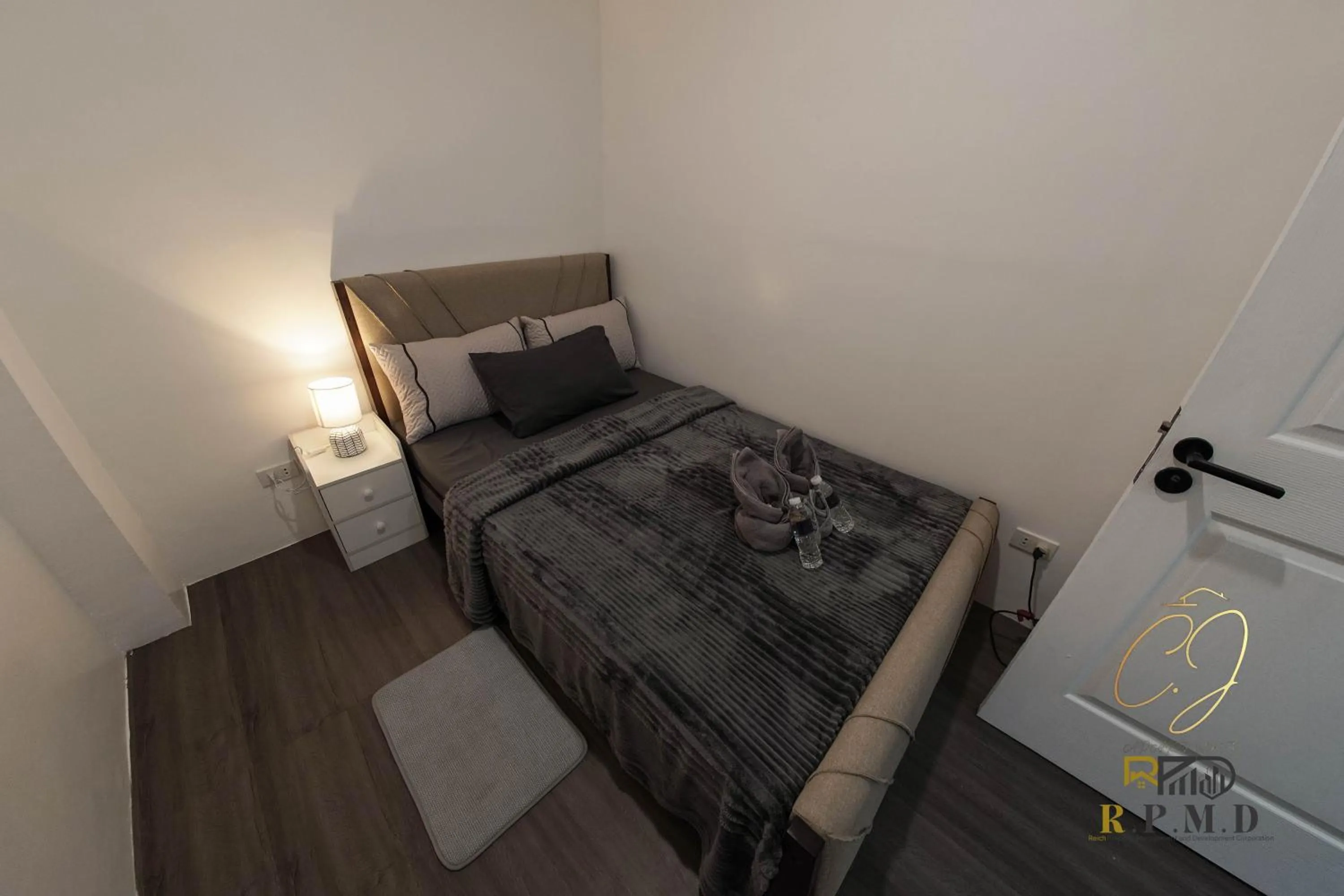 Bed in CJ Apartments