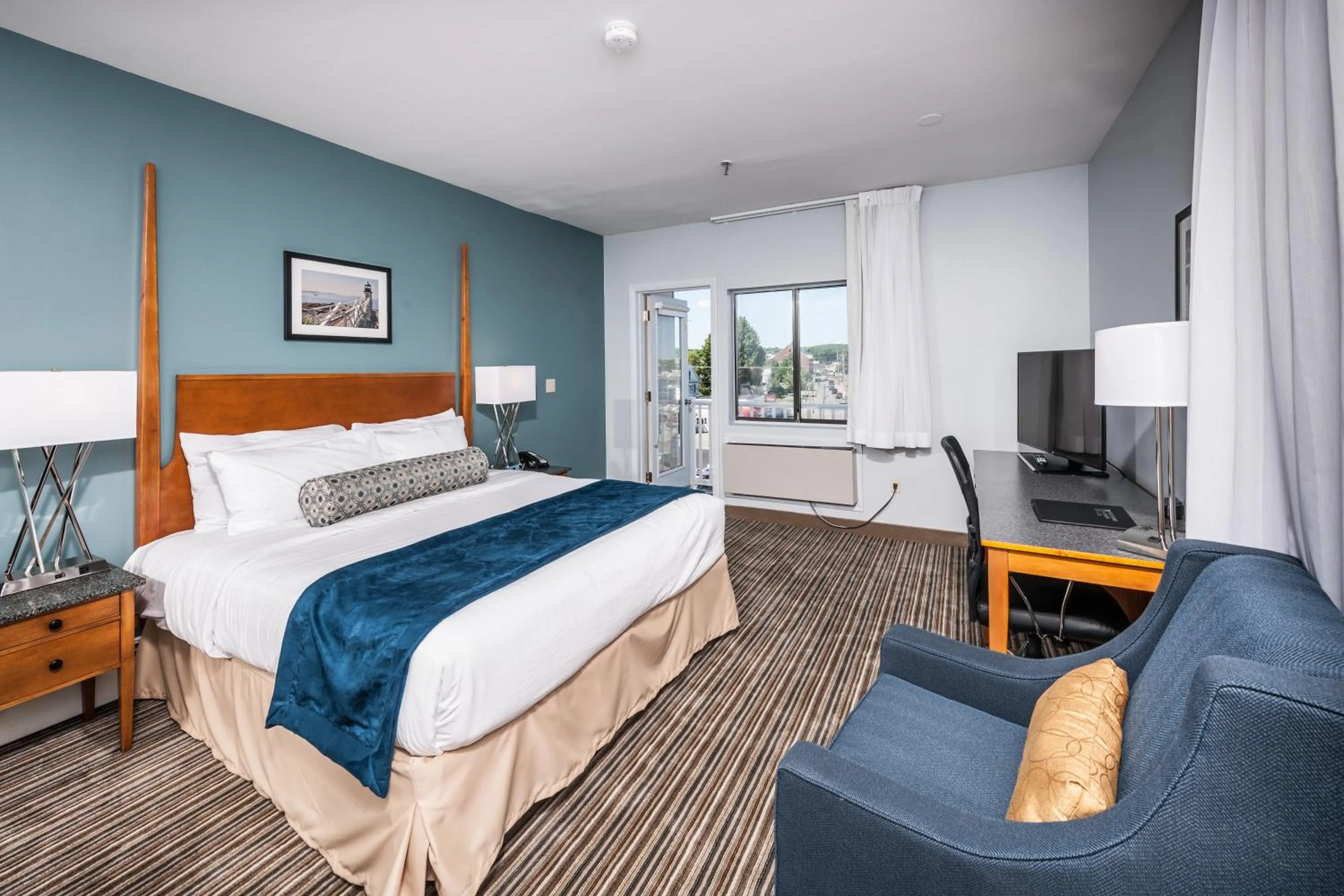 Bedroom, Bed in Rockland Harbor Hotel