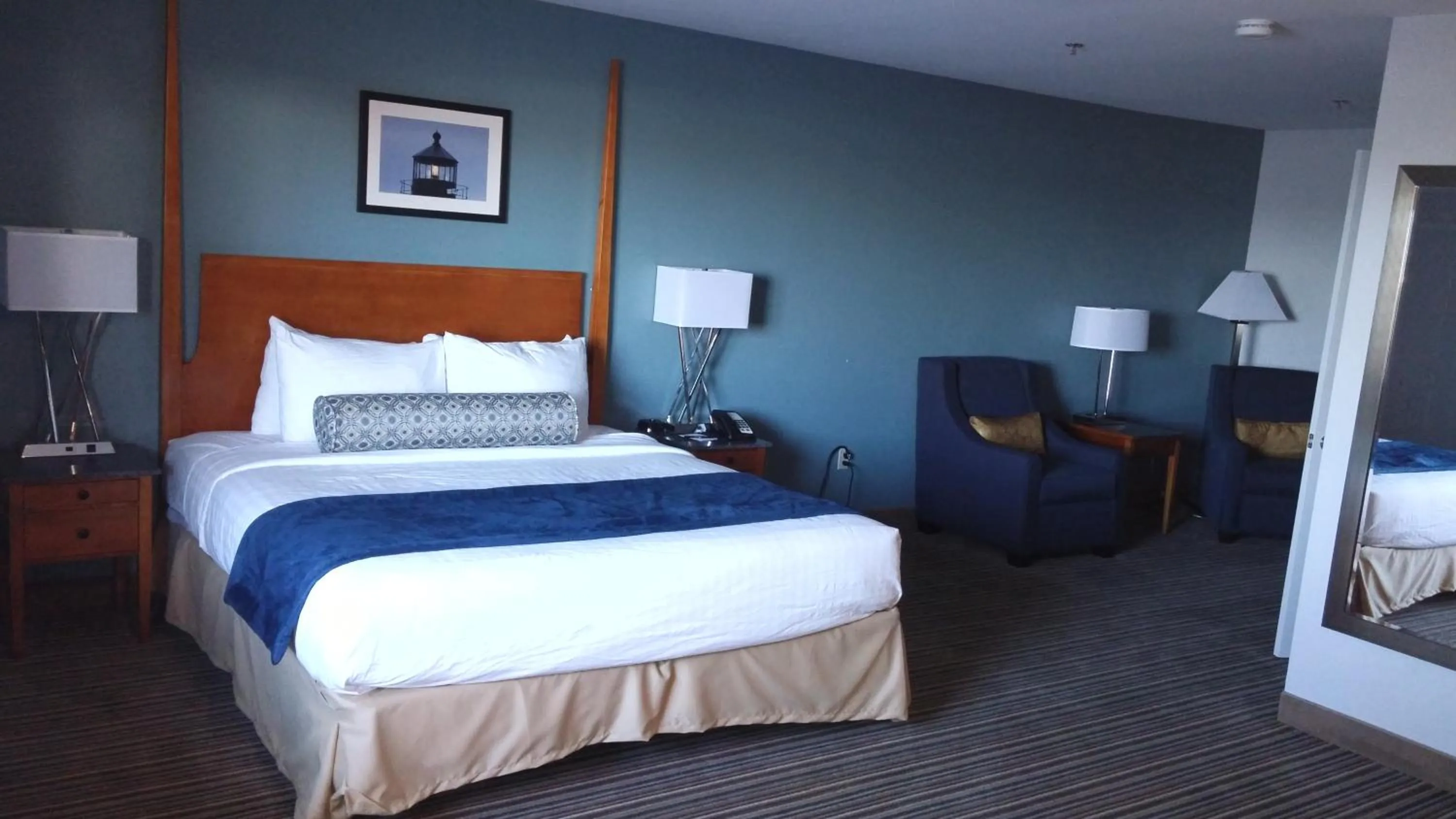 Bedroom, Bed in Rockland Harbor Hotel