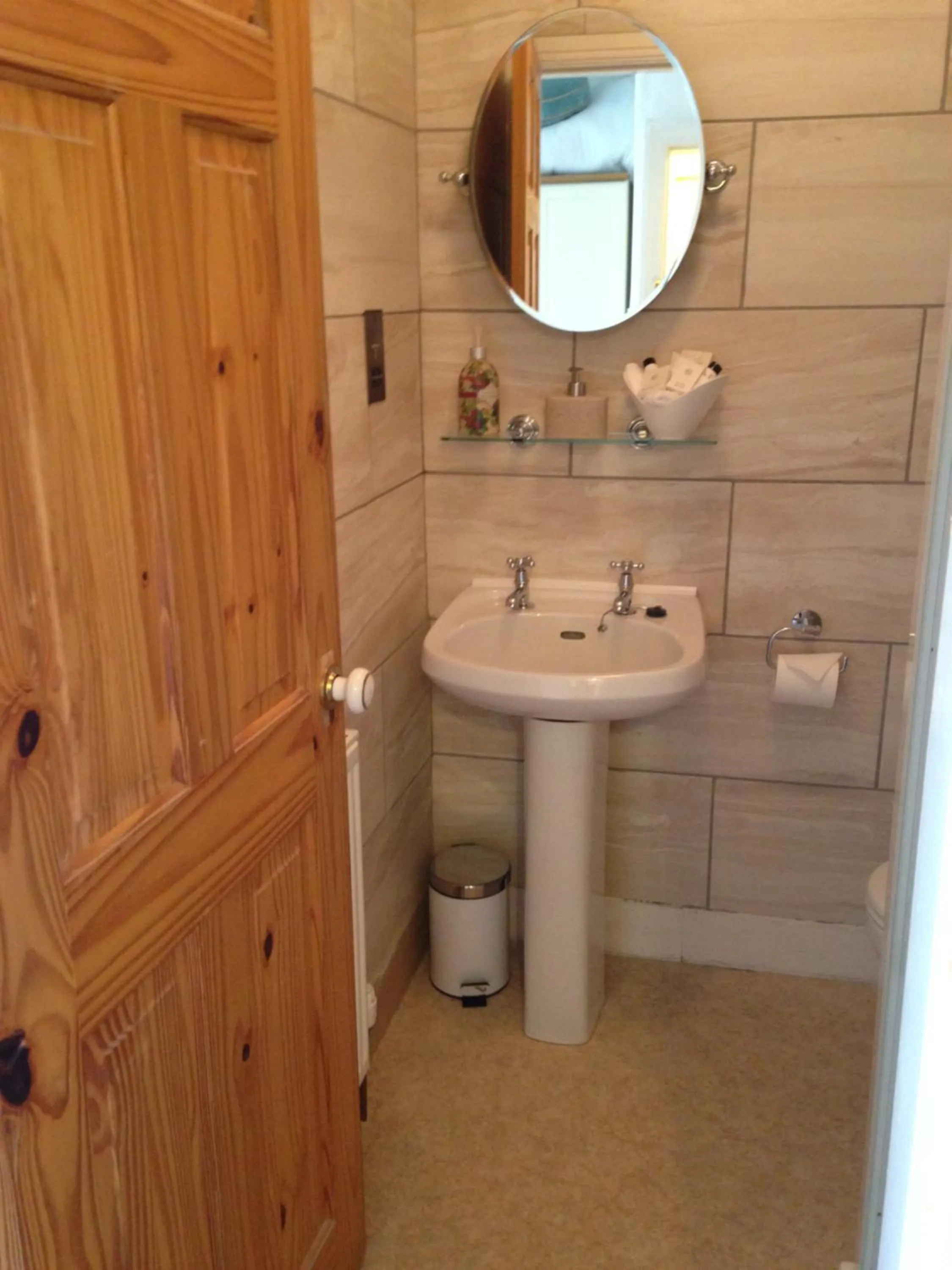 Deluxe Double or Twin Room with Garden View in School House Cottage B&B and tea garden