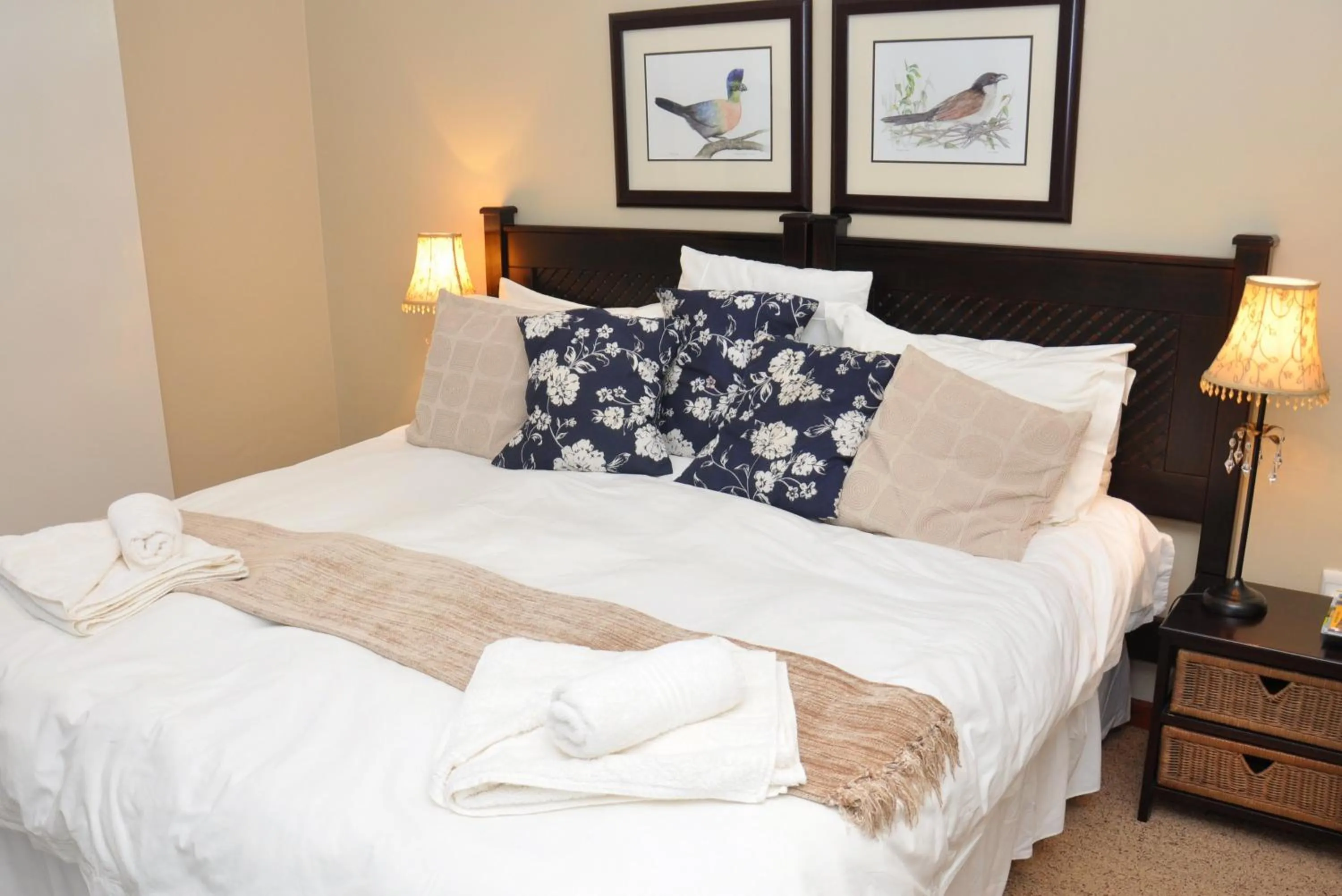 Bedroom, Bed in Birds of Paradise B&B