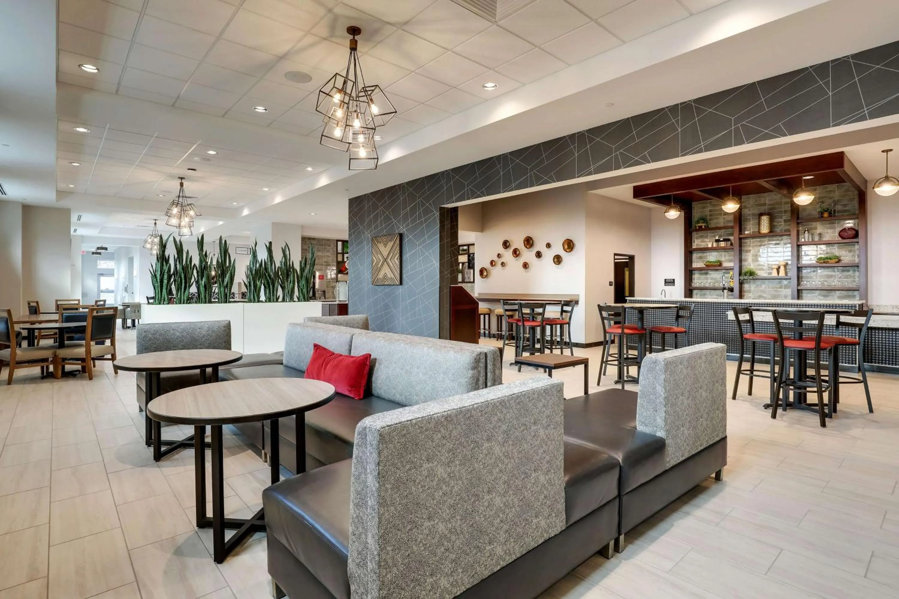 Lobby or reception in Drury Plaza Hotel Cincinnati Florence