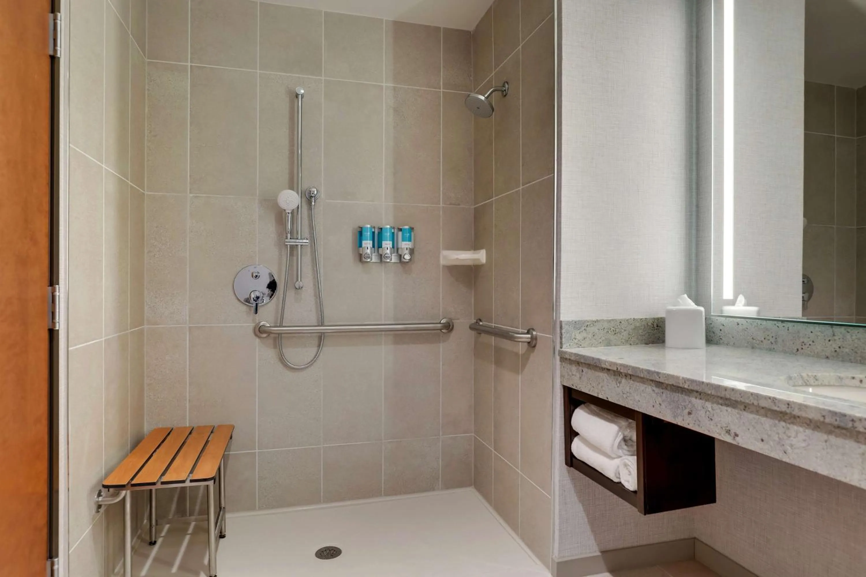 Bathroom in Drury Plaza Hotel Cincinnati Florence