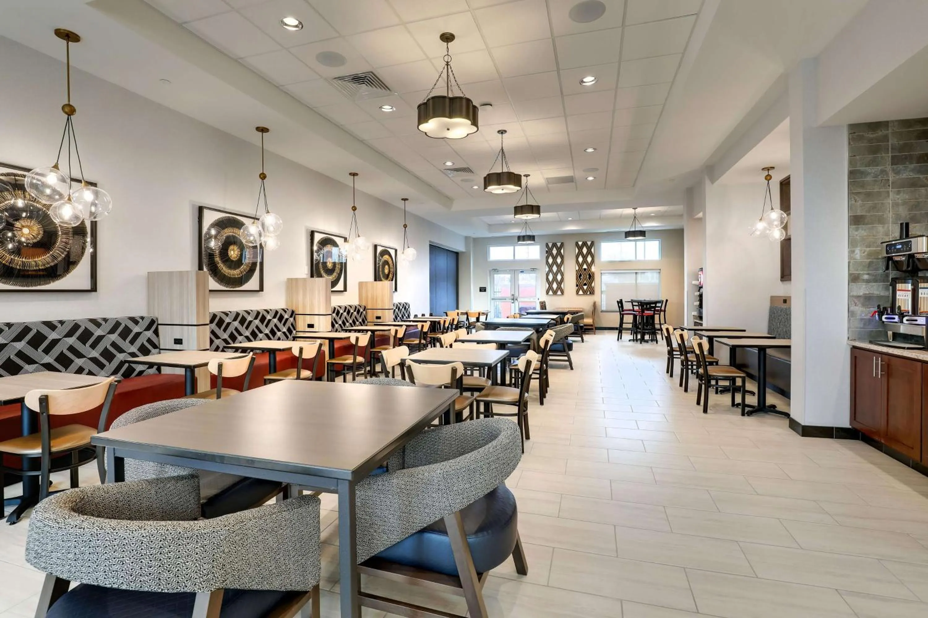 Breakfast in Drury Plaza Hotel Cincinnati Florence