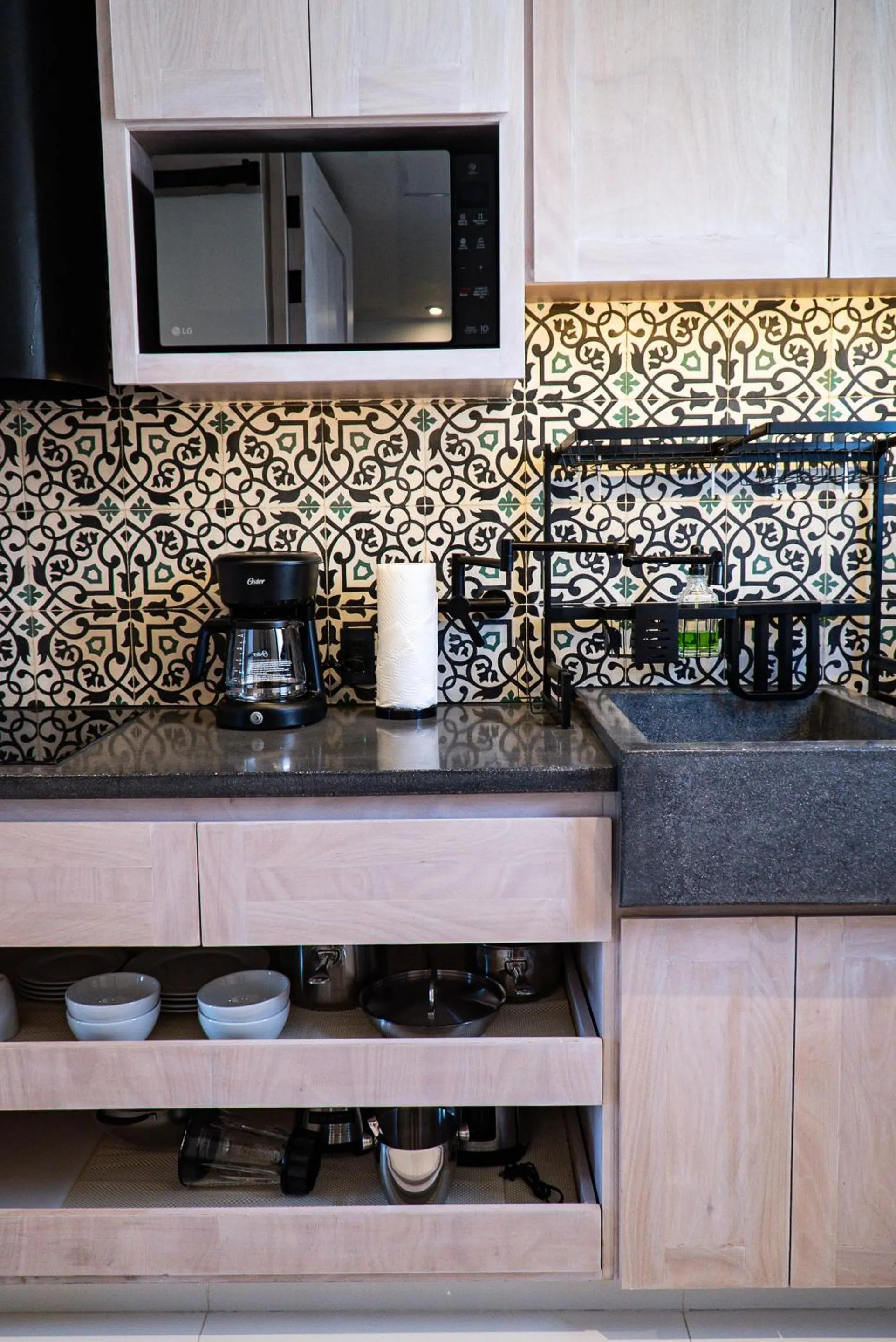 Kitchen or kitchenette in Flamboyan Hotel & Residences