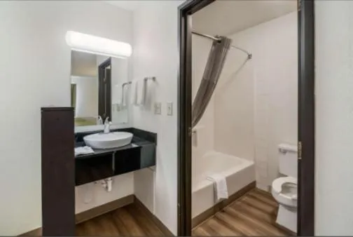 Bedroom in Dakota inn