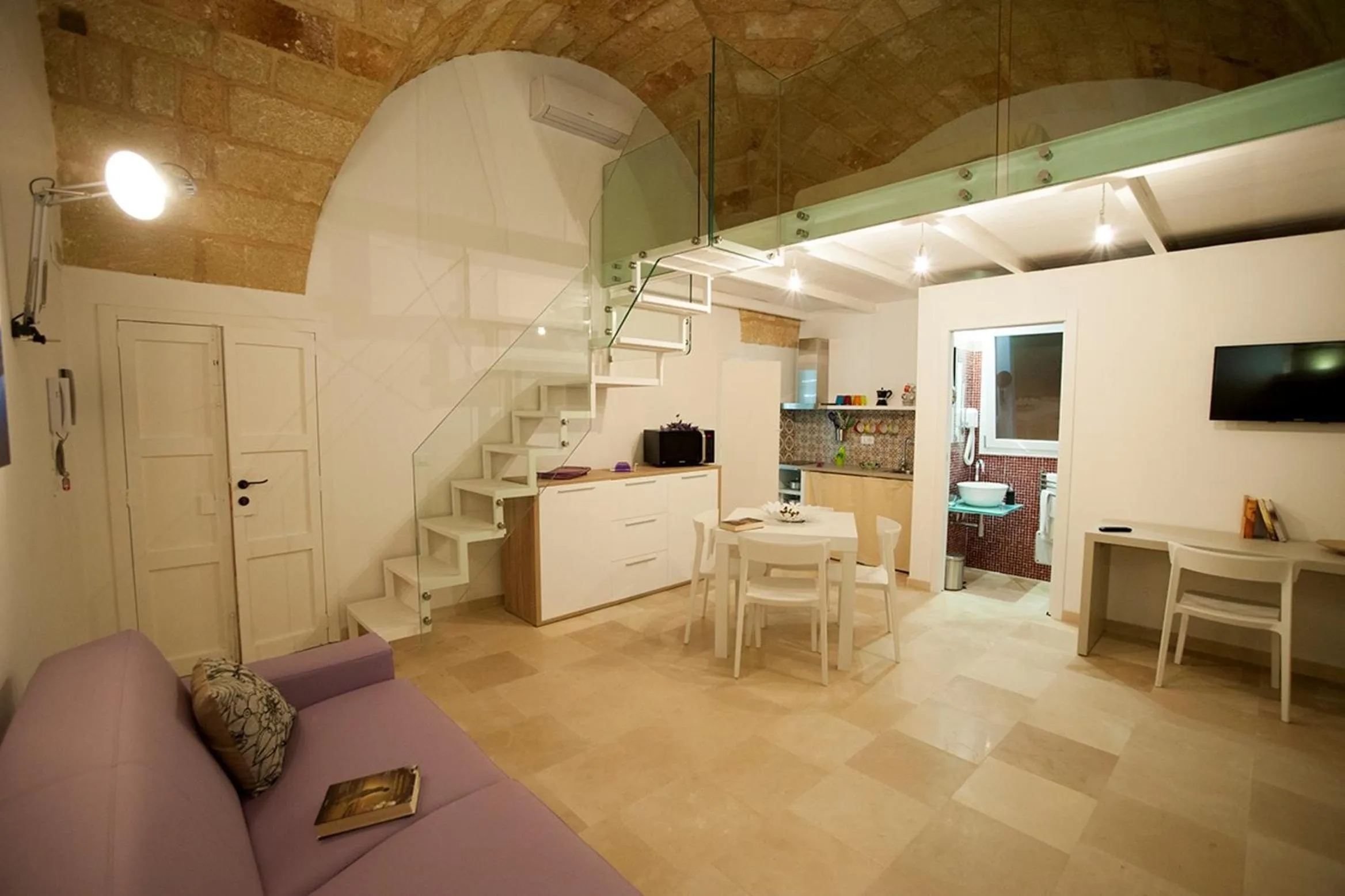 Photo of the whole room in TS Residence