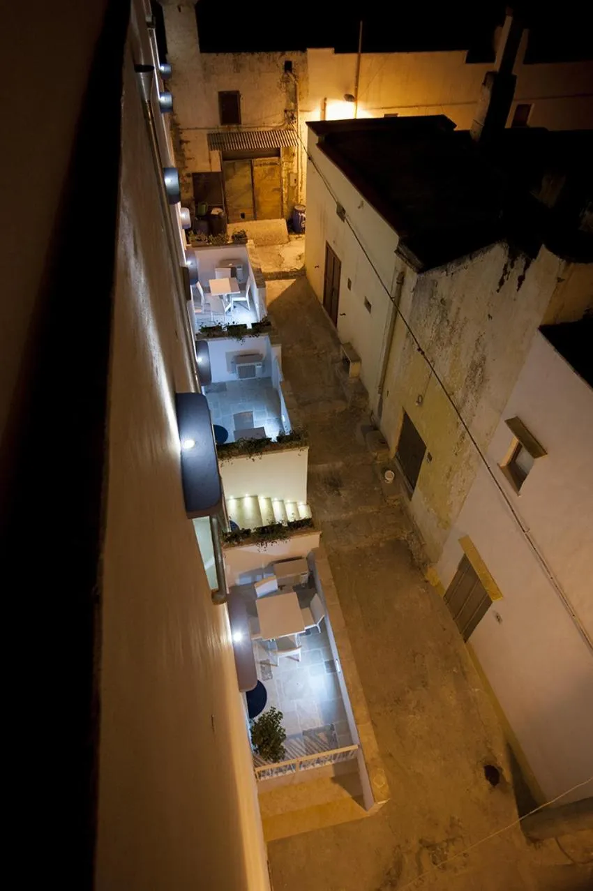 Facade/entrance in TS Residence