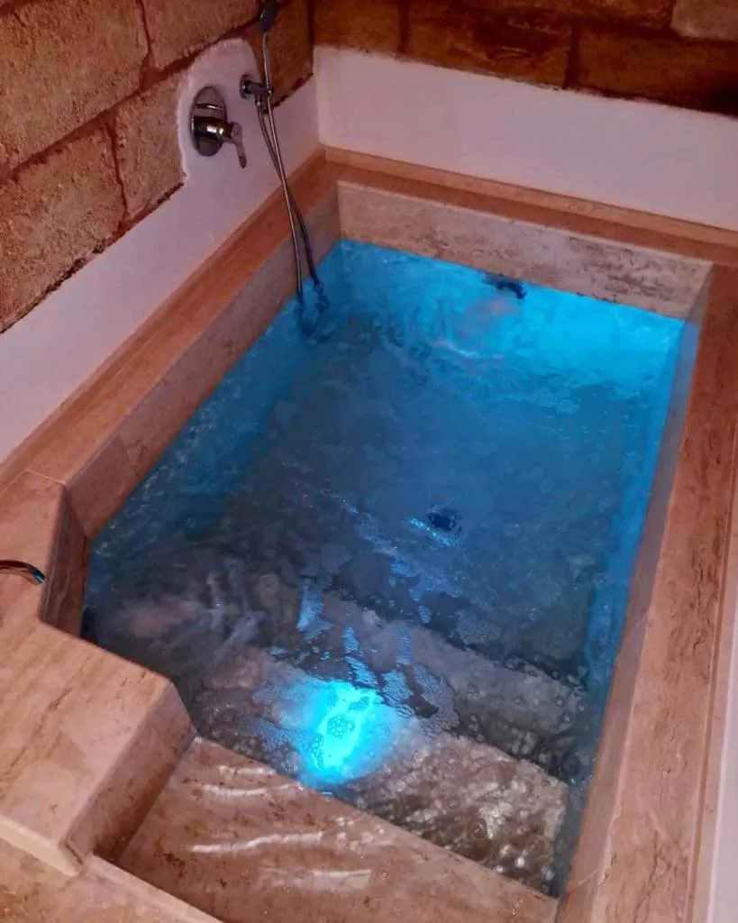 Hot Tub in TS Residence