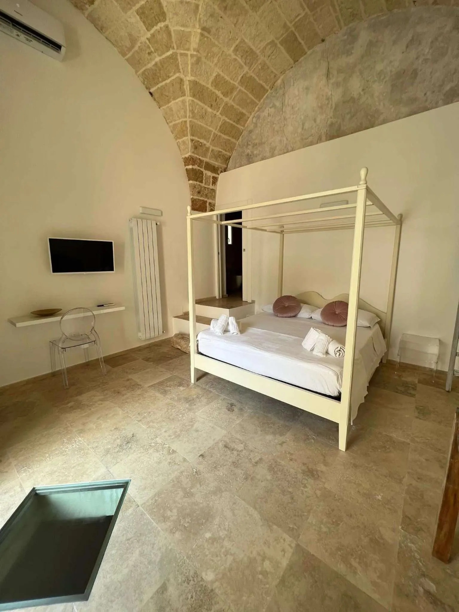 Photo of the whole room, Bed in TS Residence