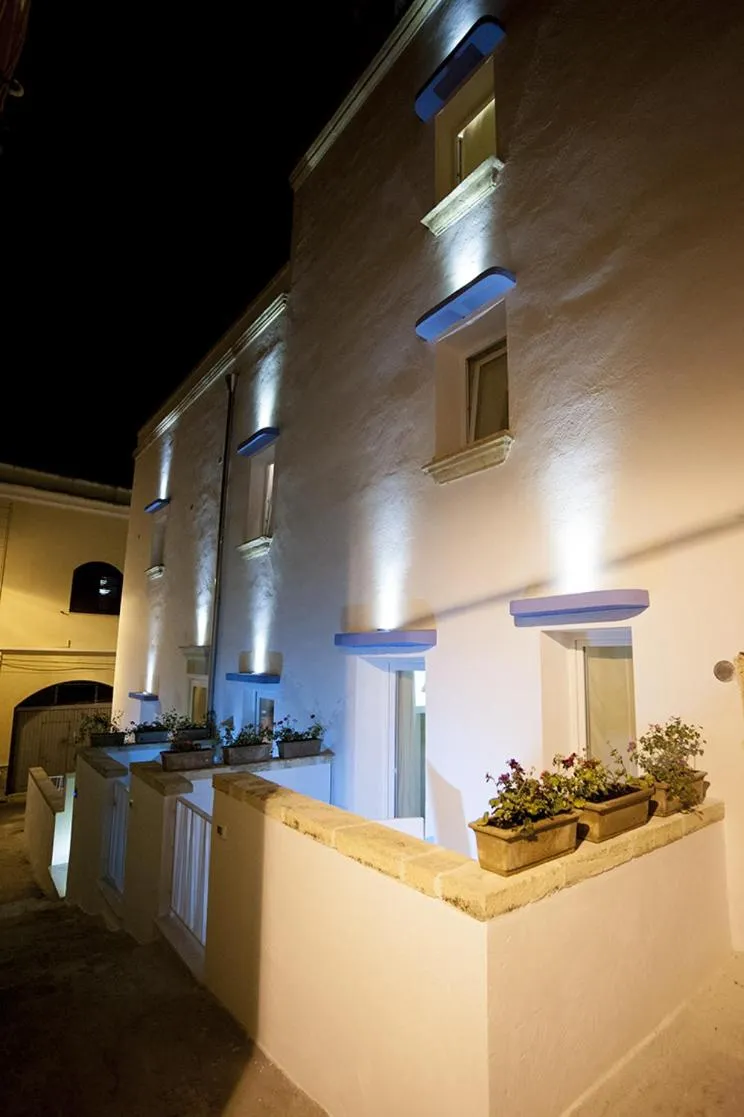 Facade/entrance in TS Residence