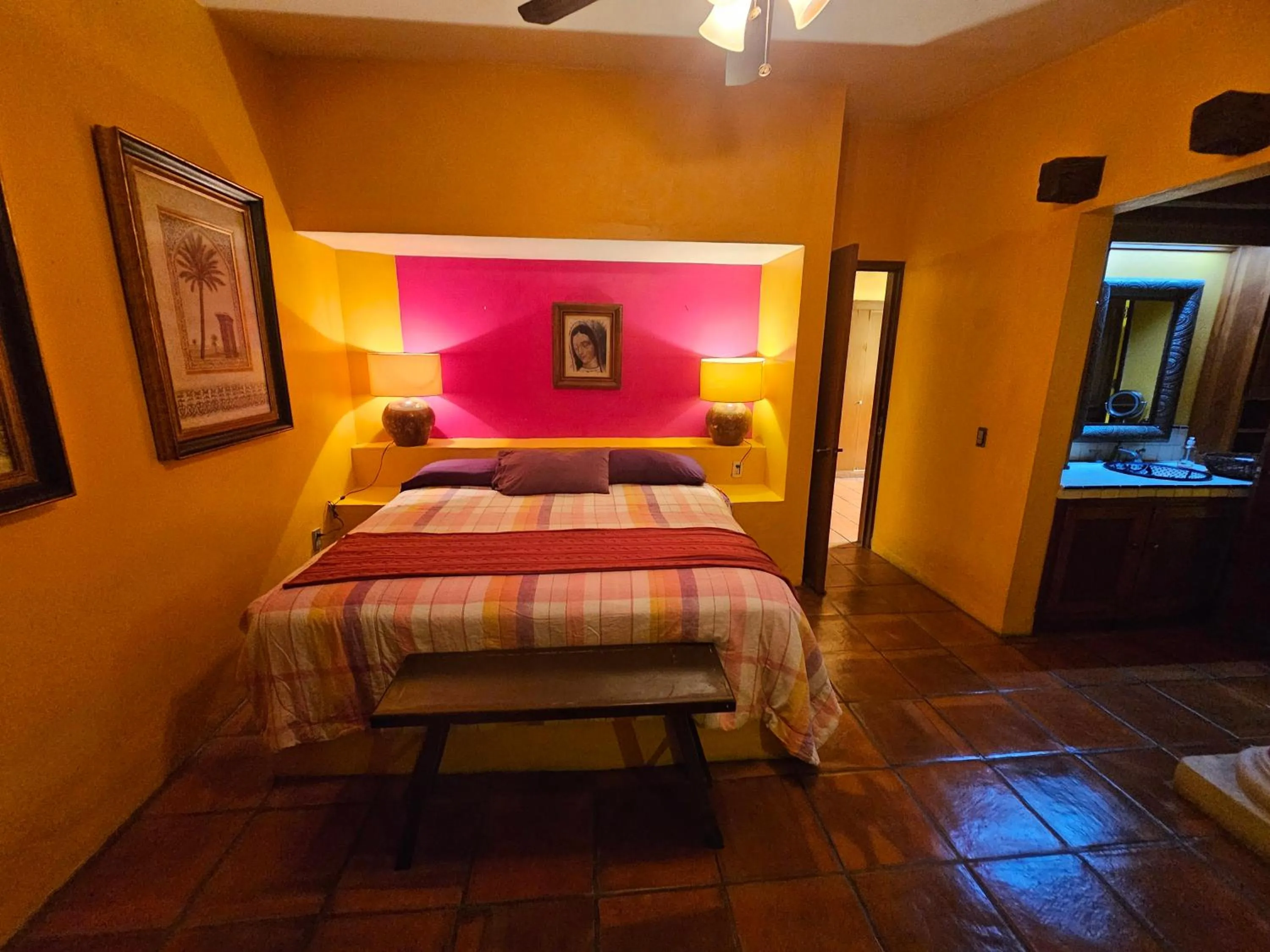 Bed in Hotel Art Gallery Casona de los Milagros