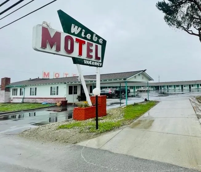 Wiebe Motel
