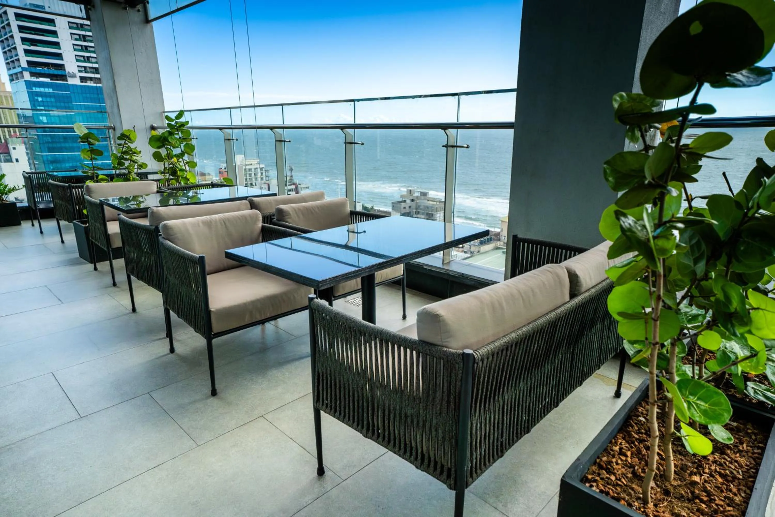 Restaurant/places to eat in Sofia Colombo City Hotel