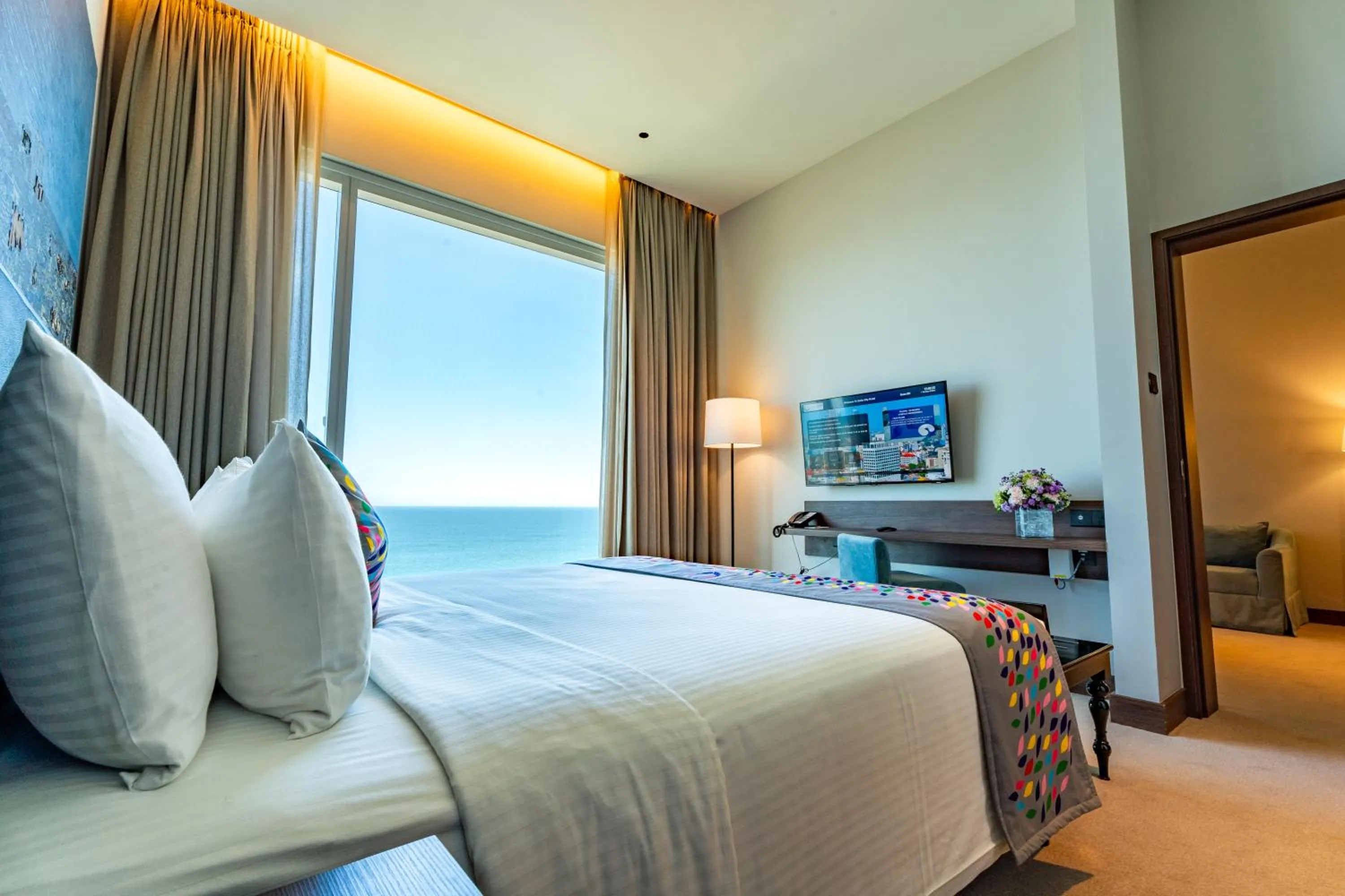 Bedroom, Bed in Sofia Colombo City Hotel