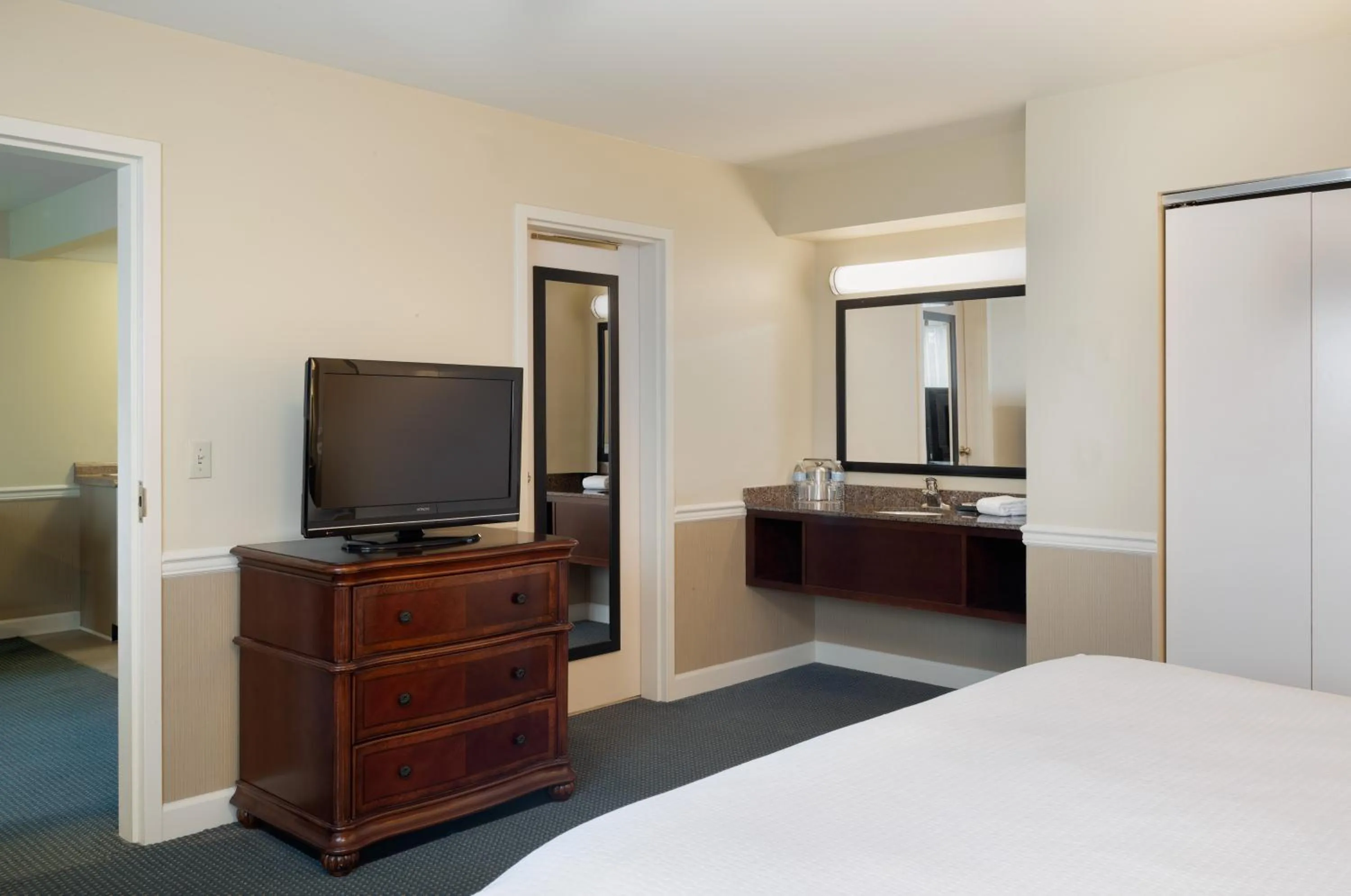 Bed in Pine Barn Inn