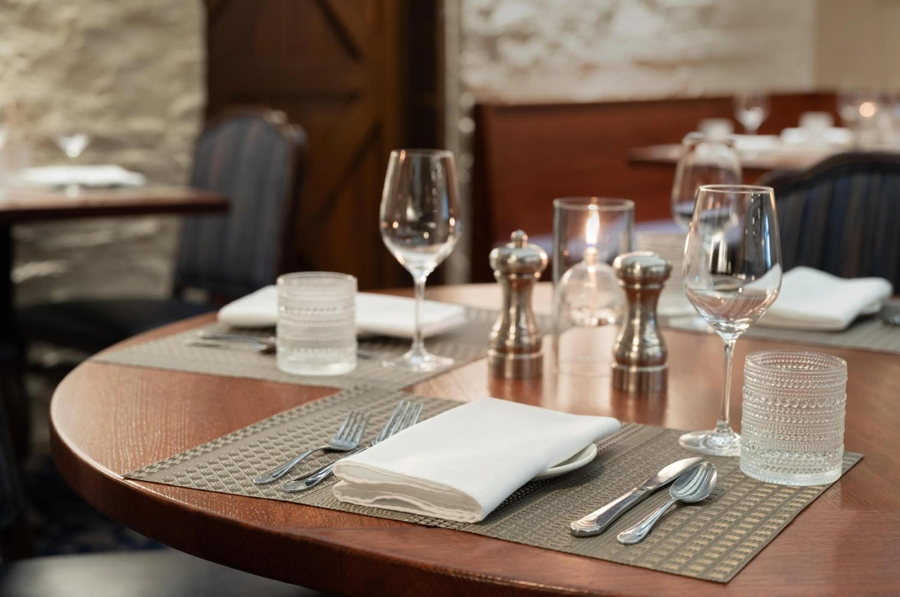 Restaurant/places to eat in Pine Barn Inn