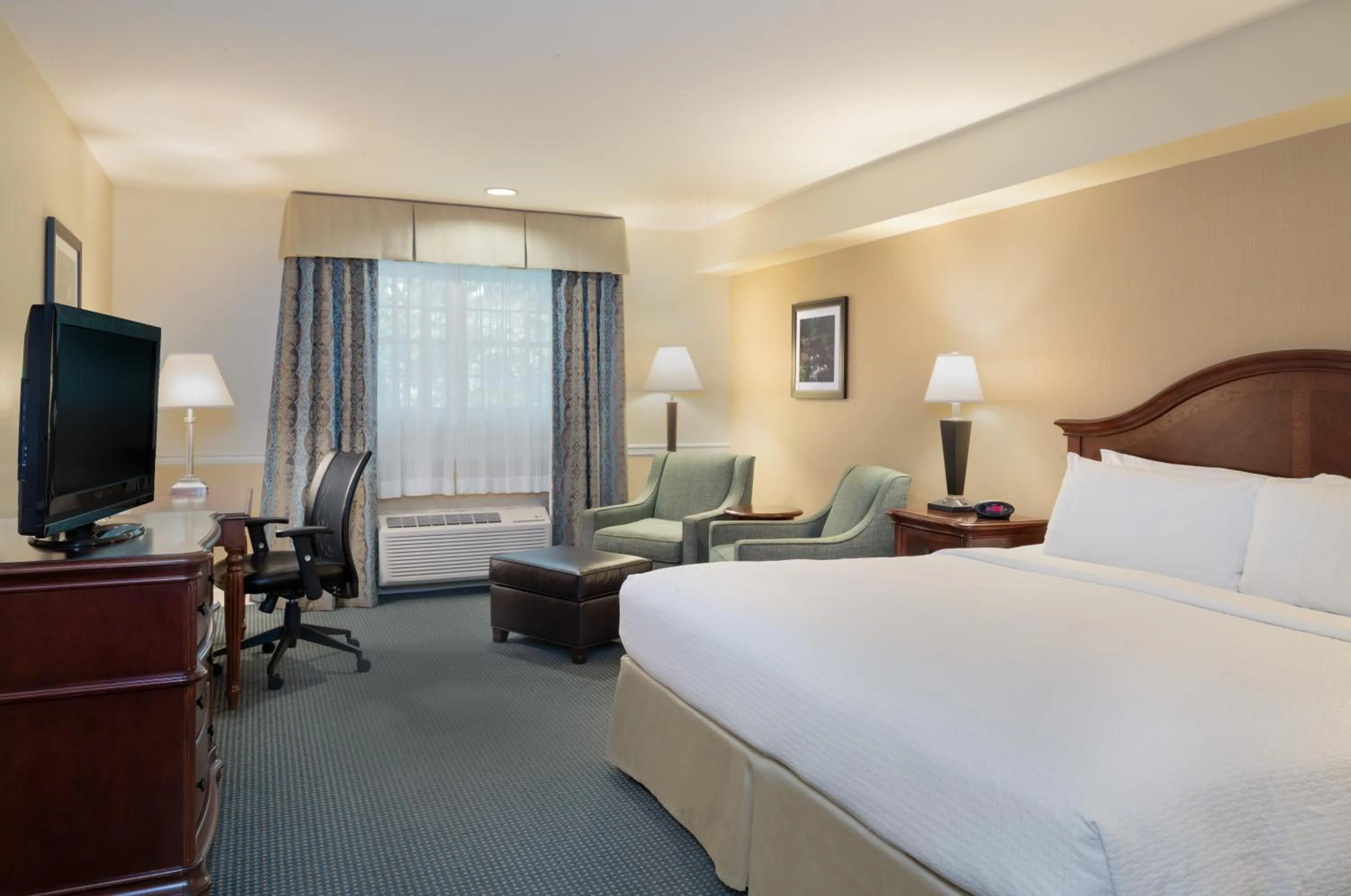 Bed in Pine Barn Inn