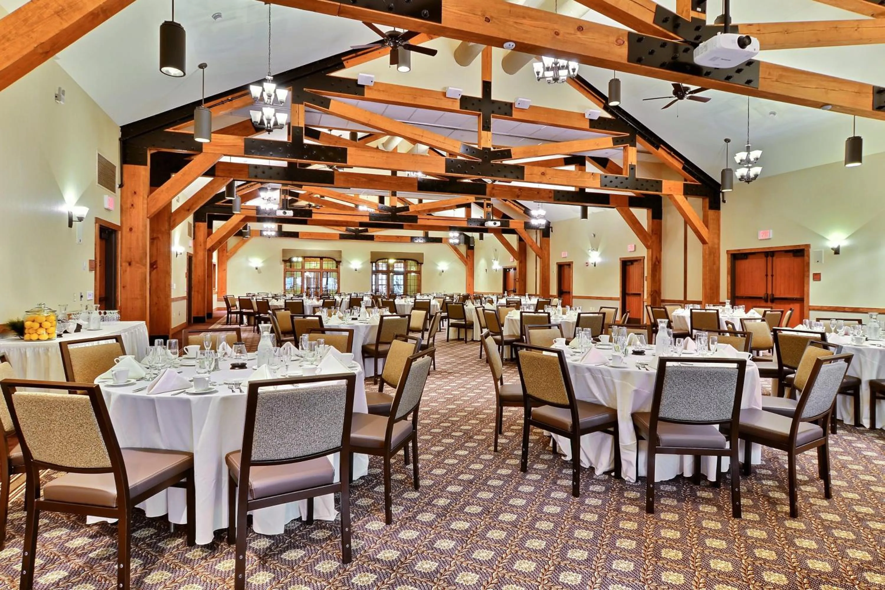 Banquet/Function facilities in Pine Barn Inn