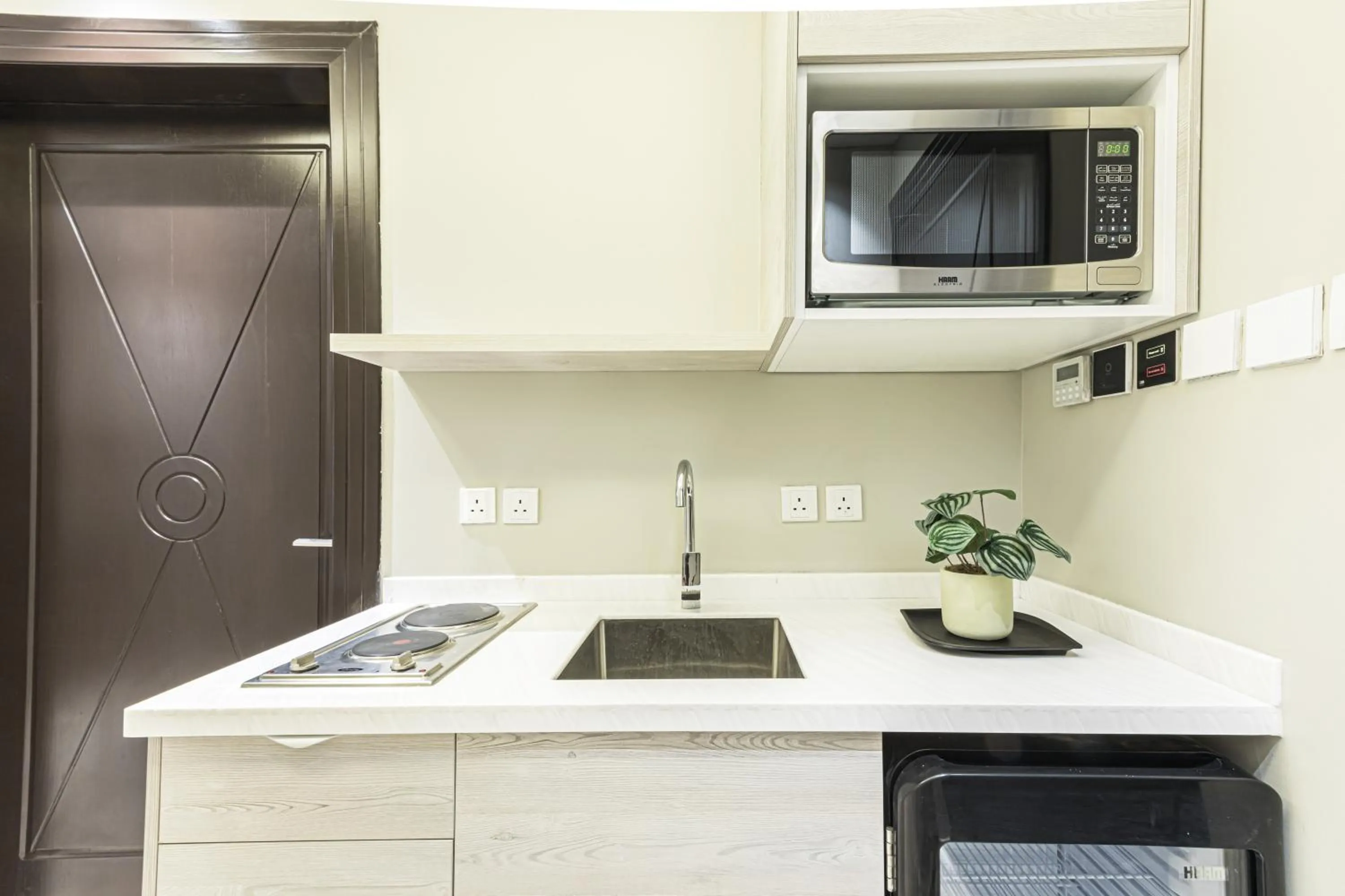 Kitchen or kitchenette in Stella Stays Olaya Tower 1