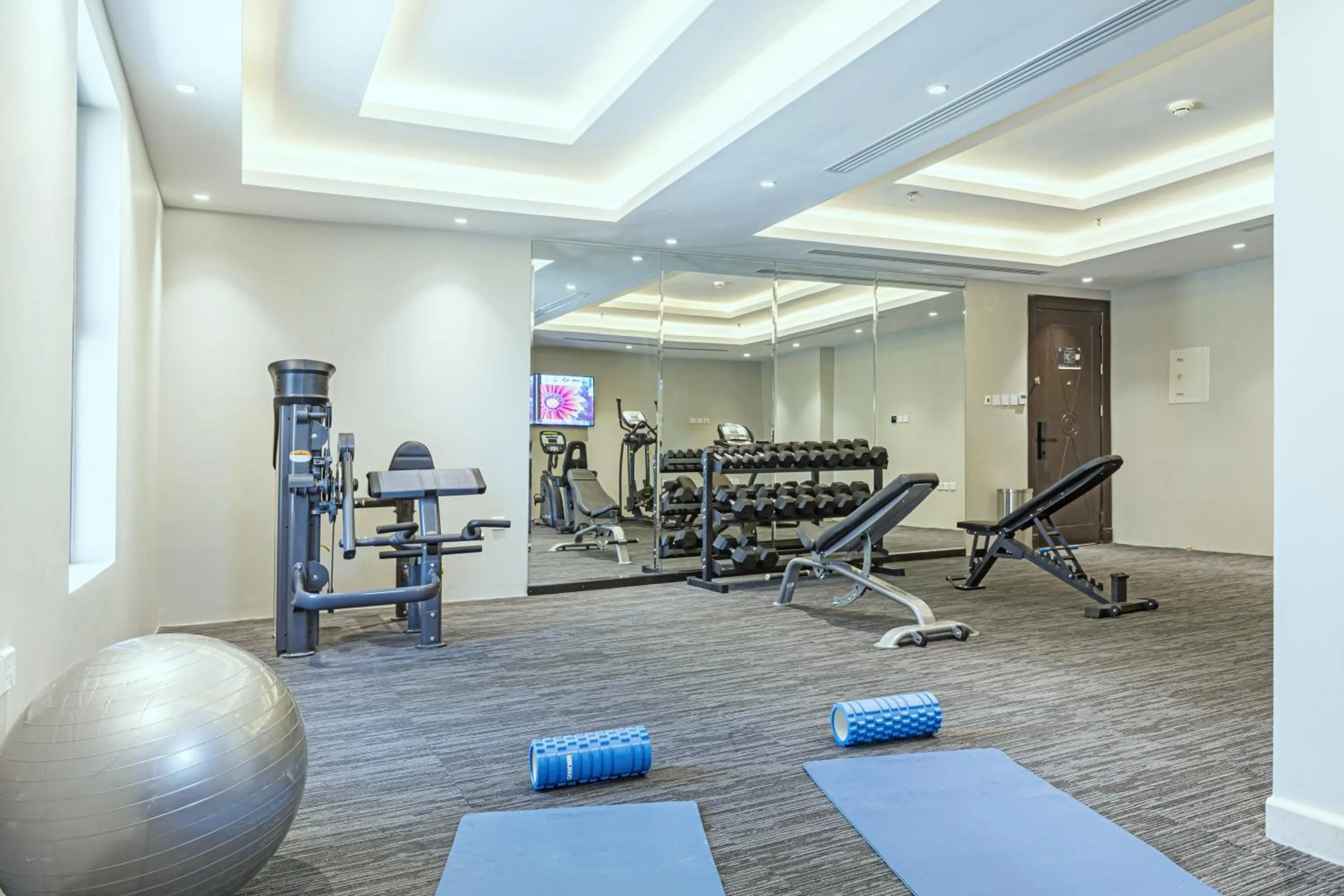 Fitness centre/facilities in Stella Stays Olaya Tower 1