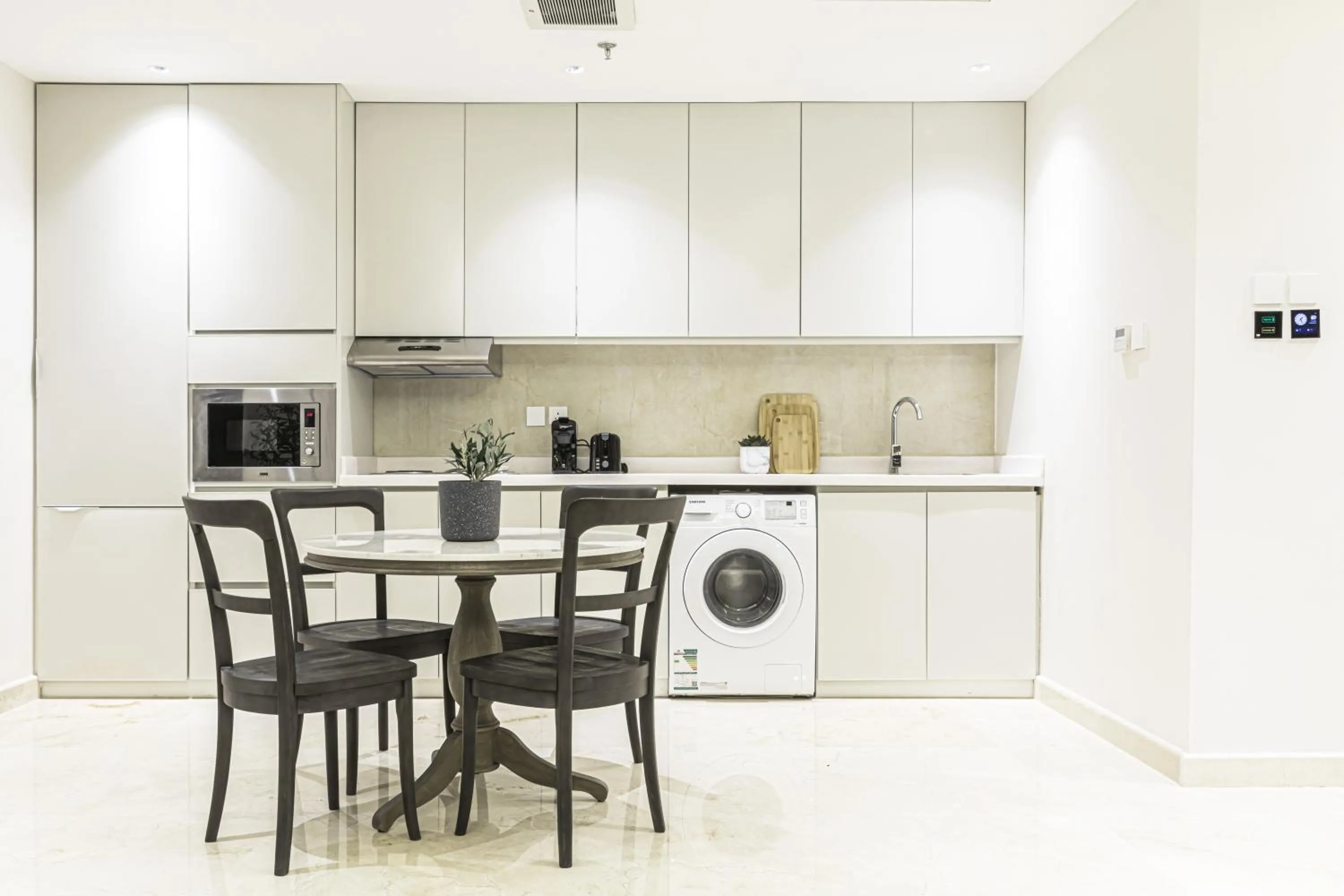 Kitchen or kitchenette in Stella Stays Olaya Tower 1