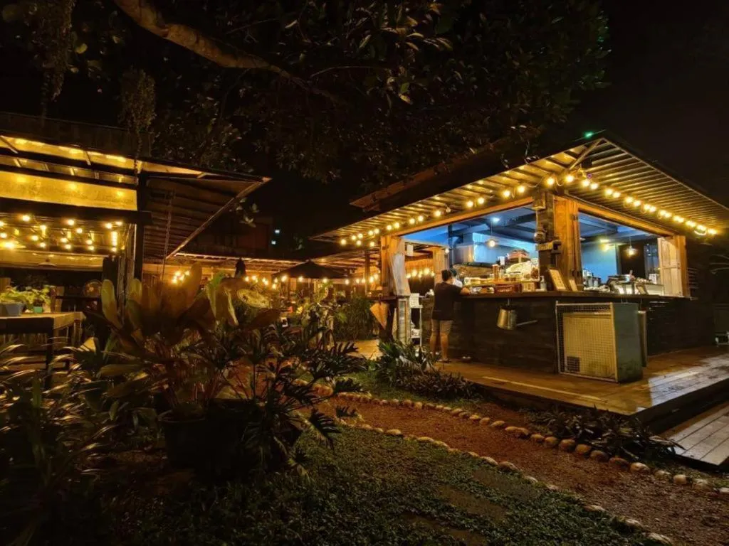 Restaurant/places to eat in The Willow Phangan