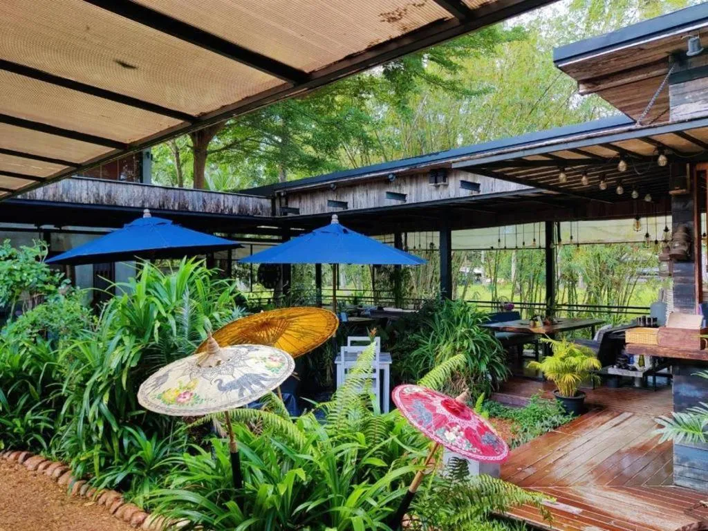 Restaurant/places to eat in The Willow Phangan