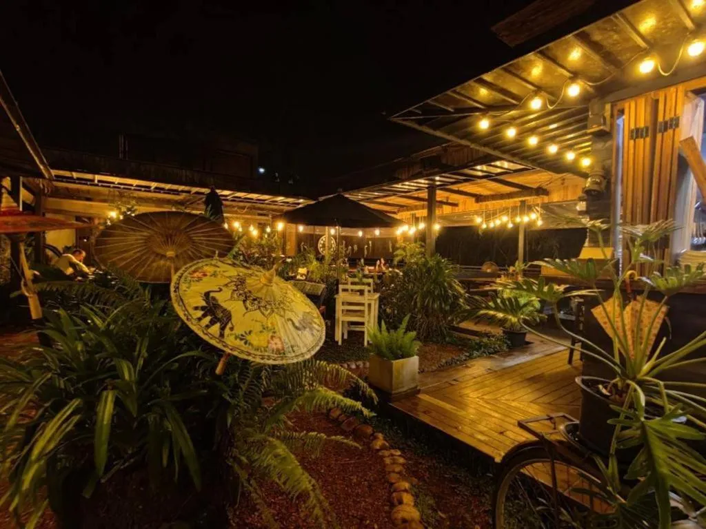 Restaurant/places to eat in The Willow Phangan