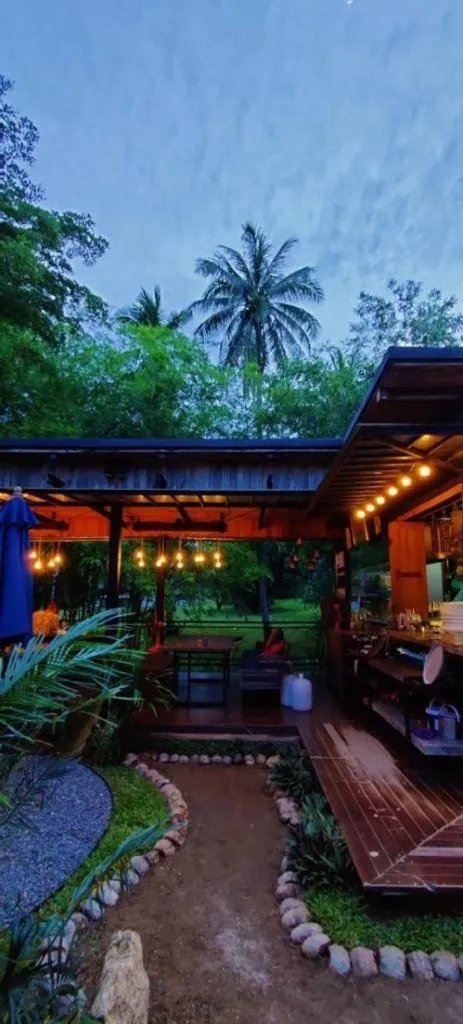 Restaurant/places to eat in The Willow Phangan