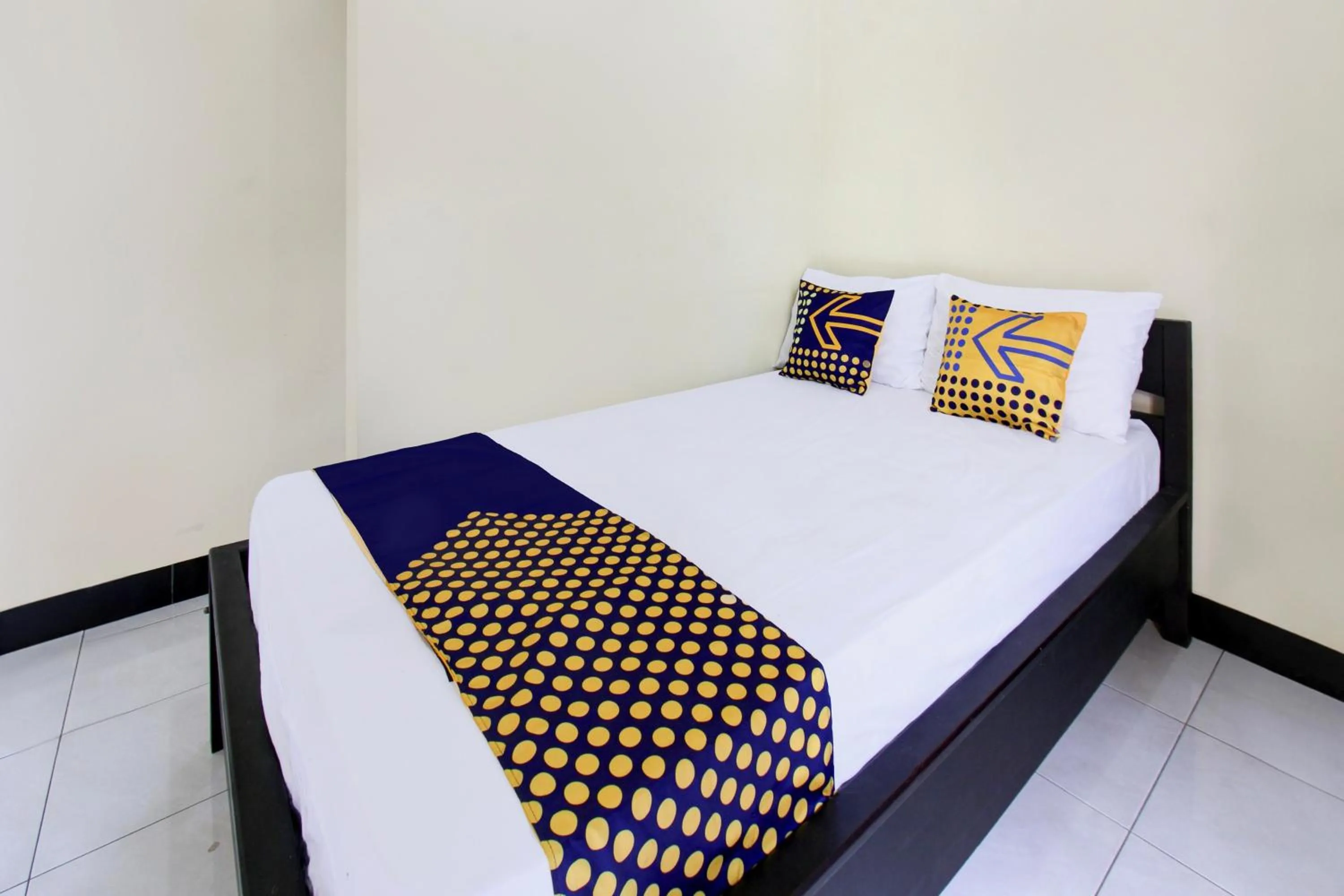 Bedroom, Bed in OYO Life 93257 Kos Anugerah