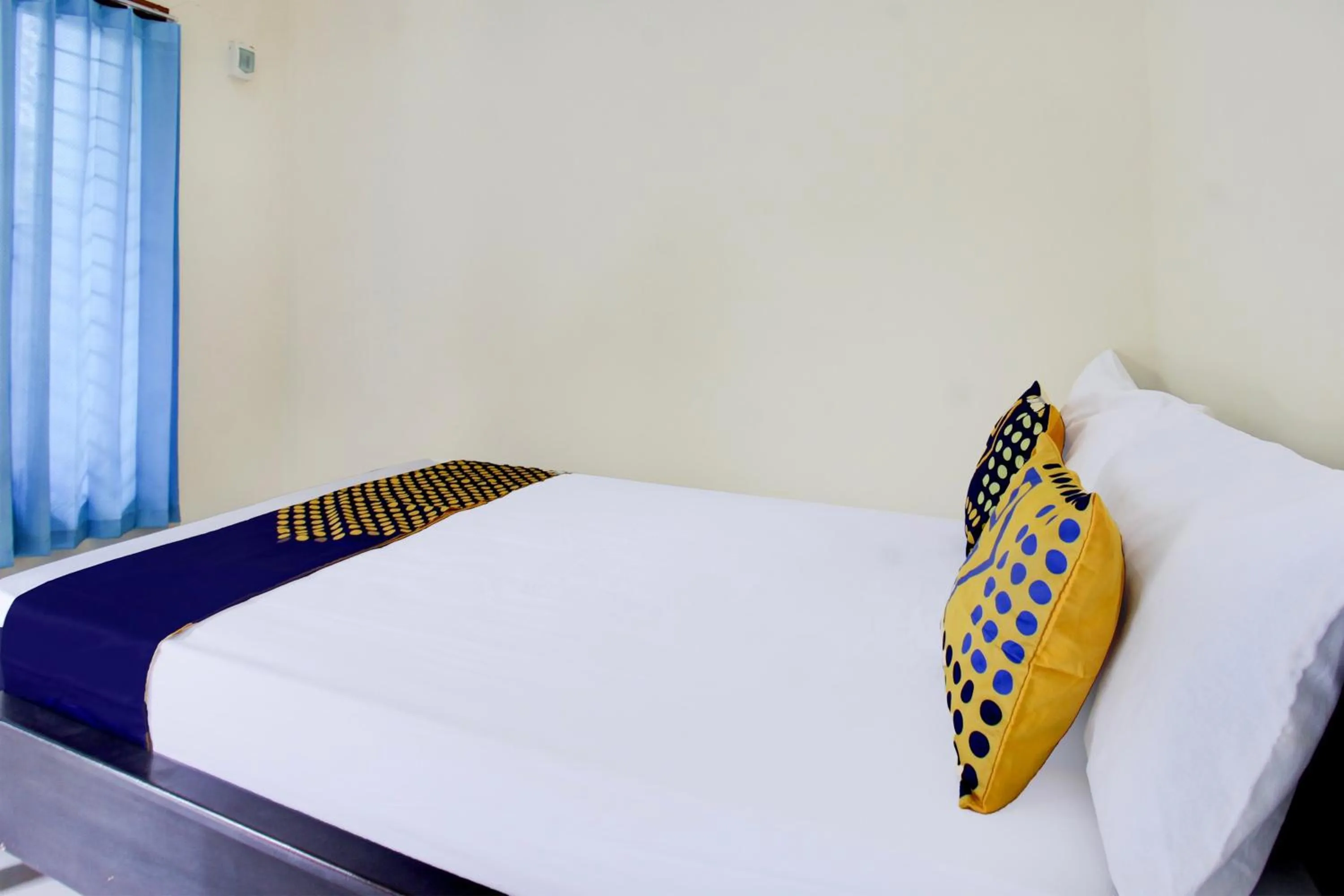 Bedroom, Bed in OYO Life 93257 Kos Anugerah