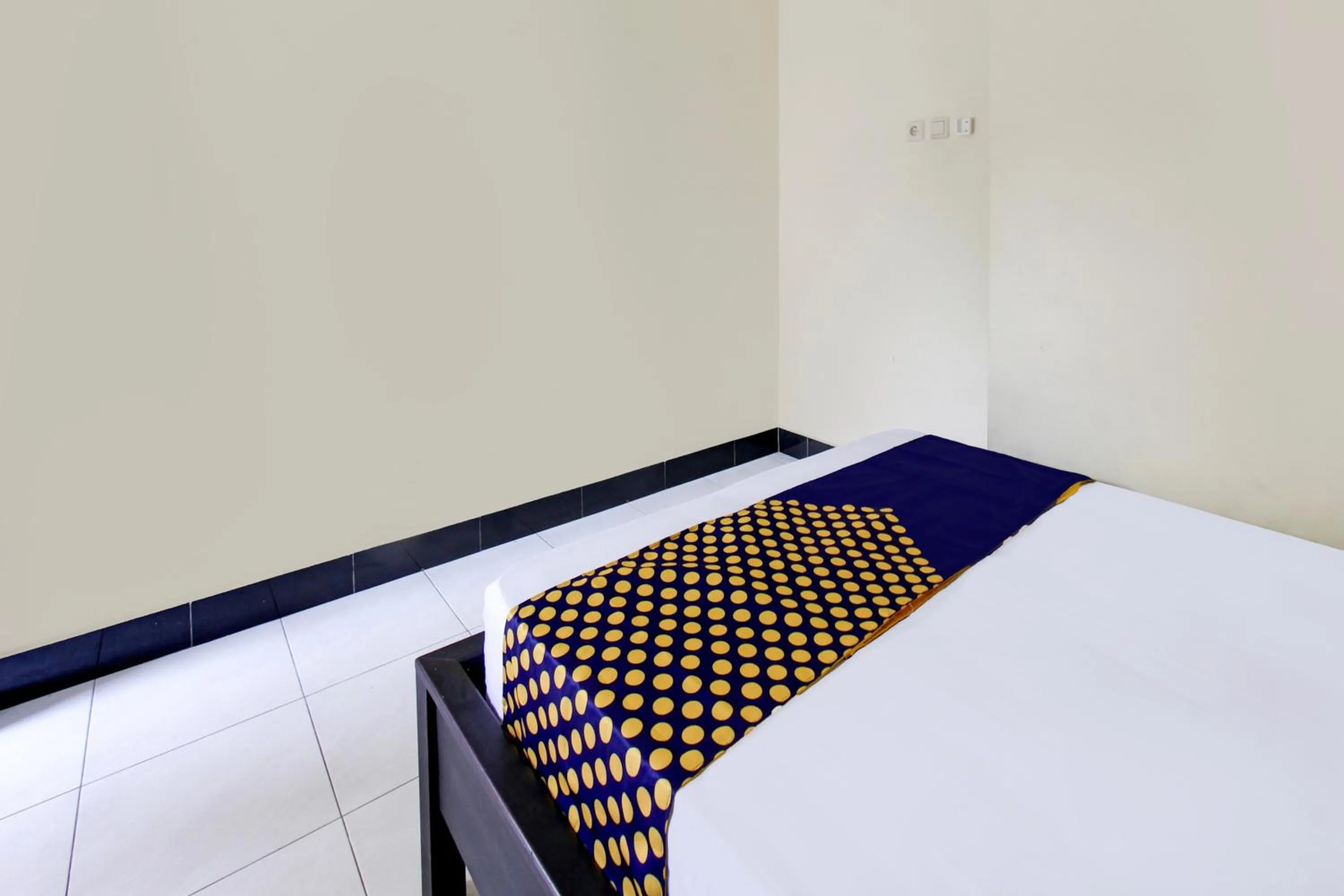 Bedroom, Bed in OYO Life 93257 Kos Anugerah