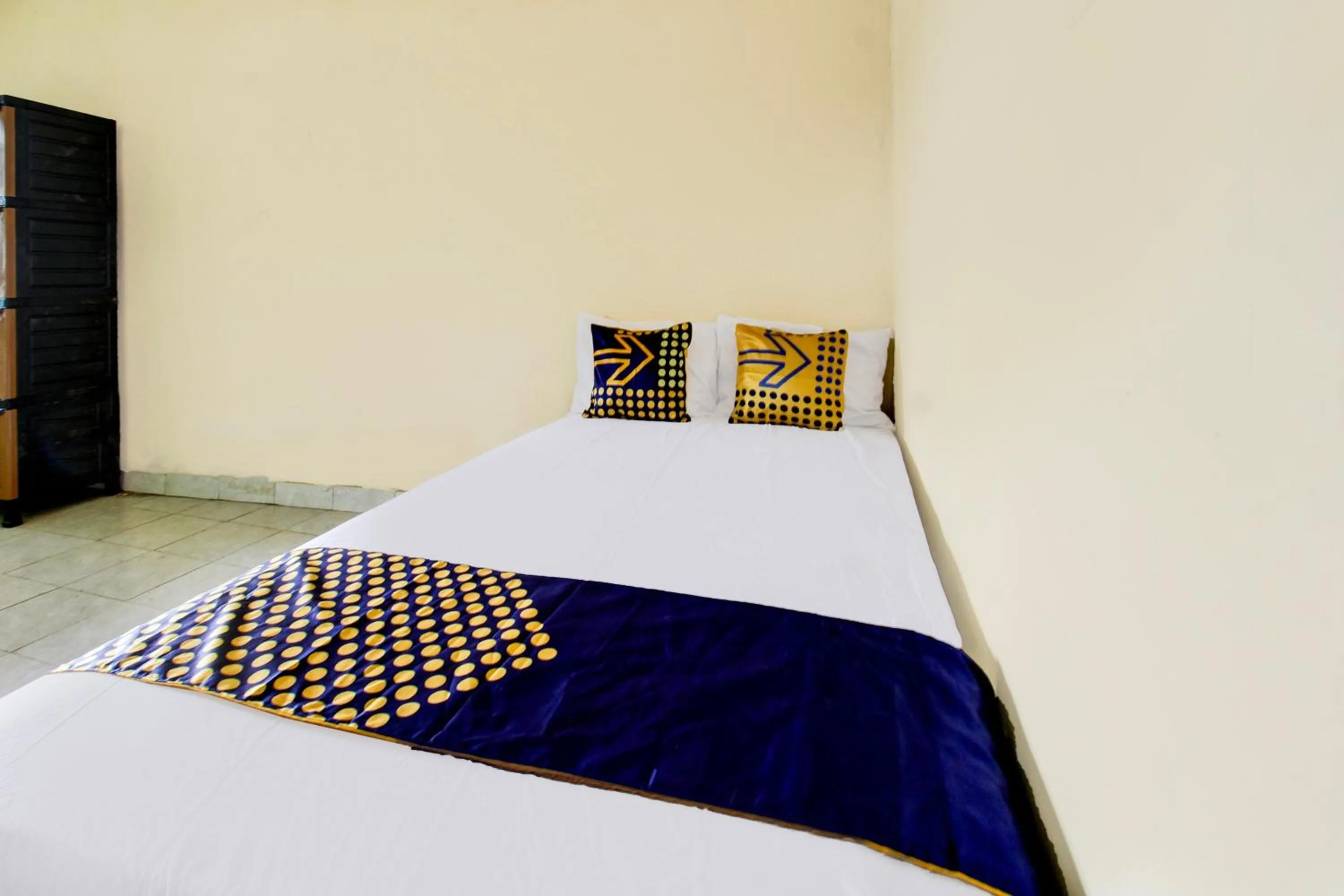 Bedroom, Bed in OYO Life 93256 Kos Meninting