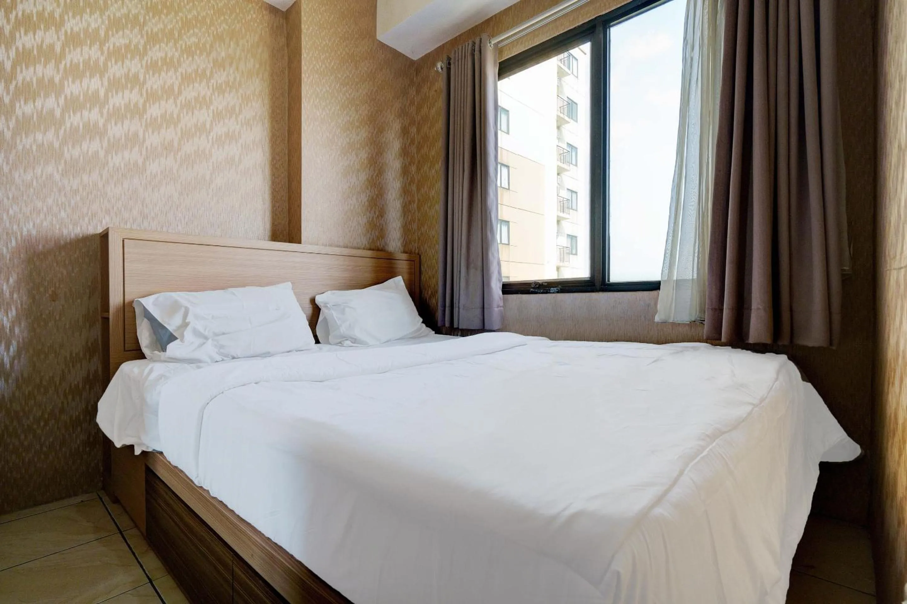 Bedroom, Bed in OYO Life 93310 Apartemen Tamansari Panoramic By Santuy 2