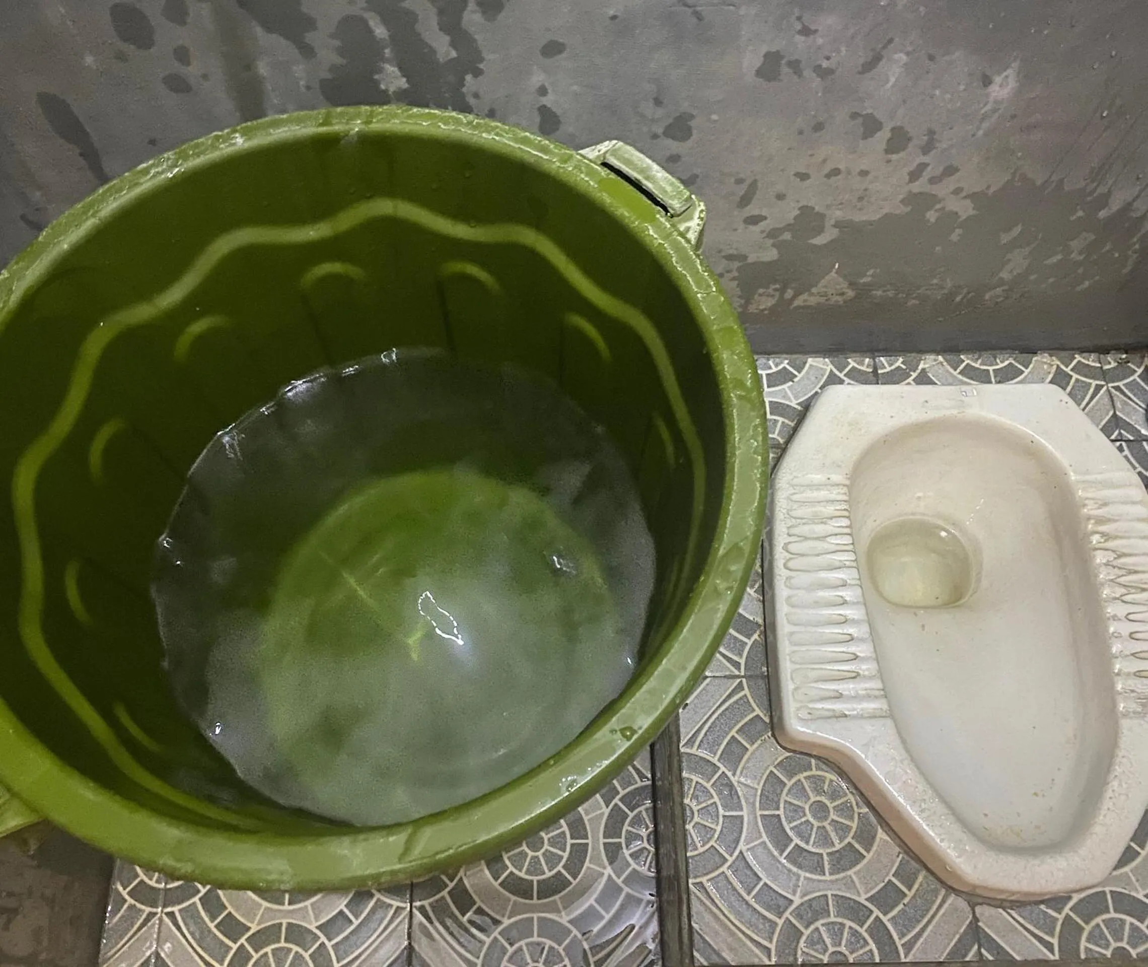 Bathroom in OYO Life 93401 Kos Putri Alamanda Syariah