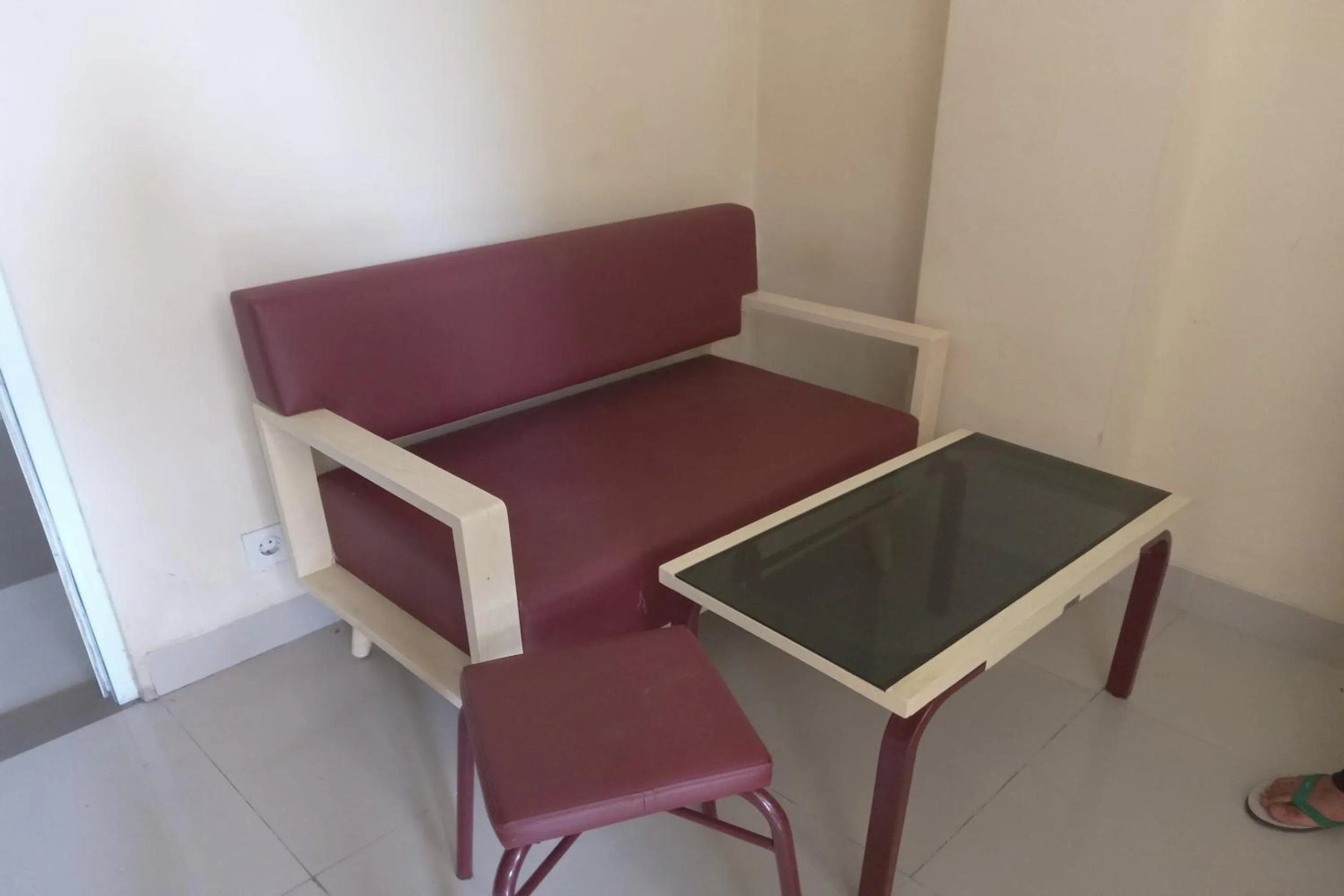 Lobby or reception in OYO Life 93399 Kos Batulayar