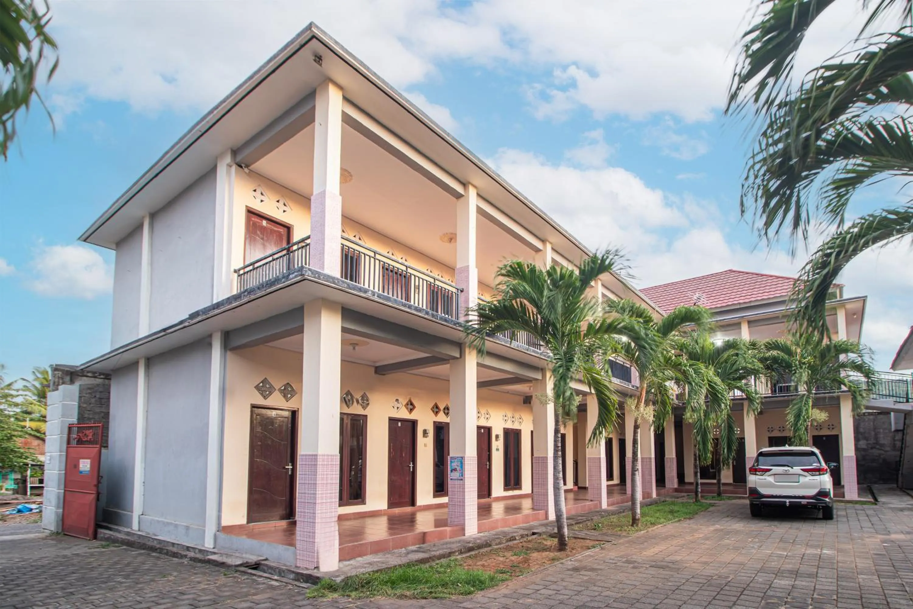 Facade/entrance in OYO Life 93504 Kost Krisna