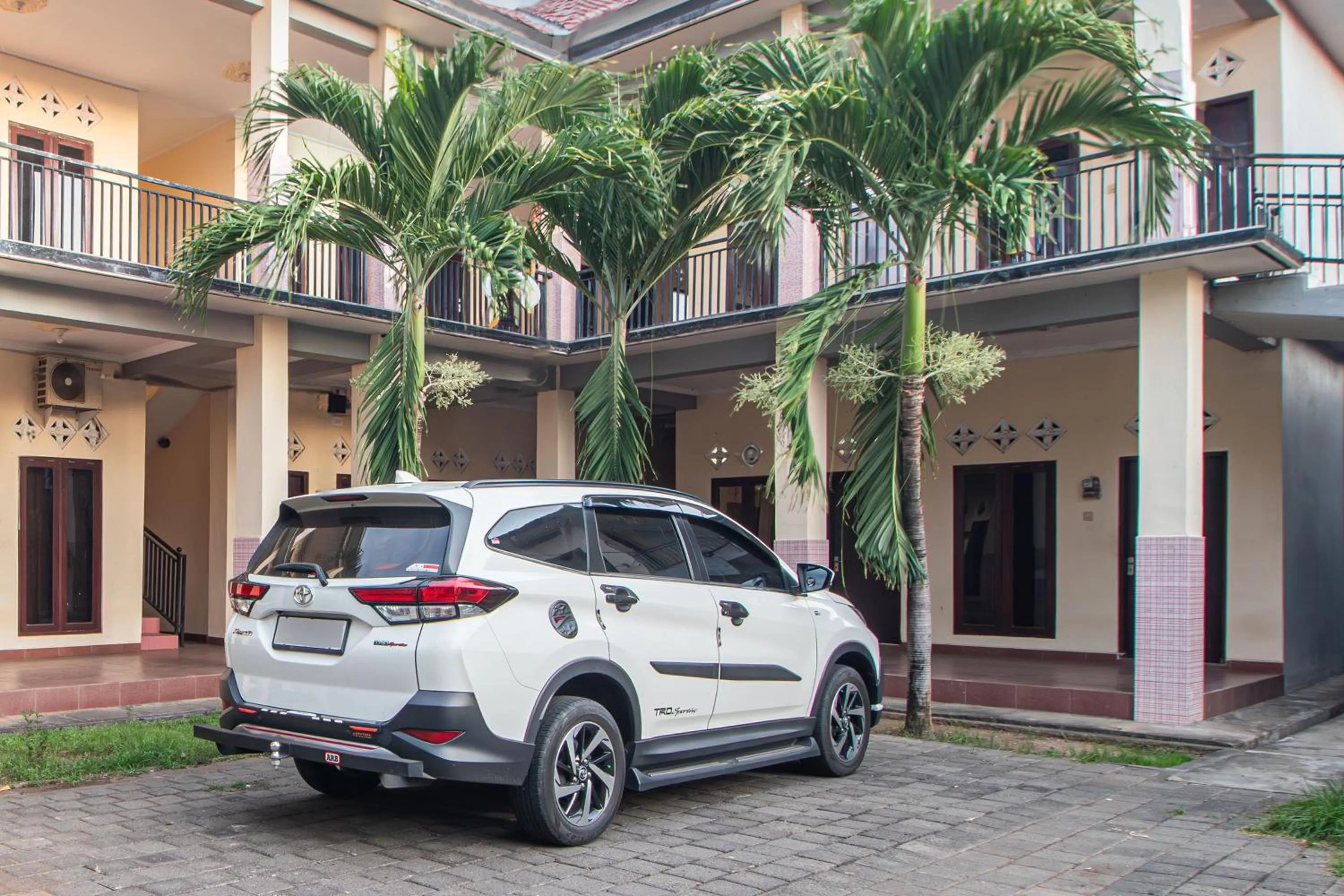 Facade/entrance in OYO Life 93504 Kost Krisna