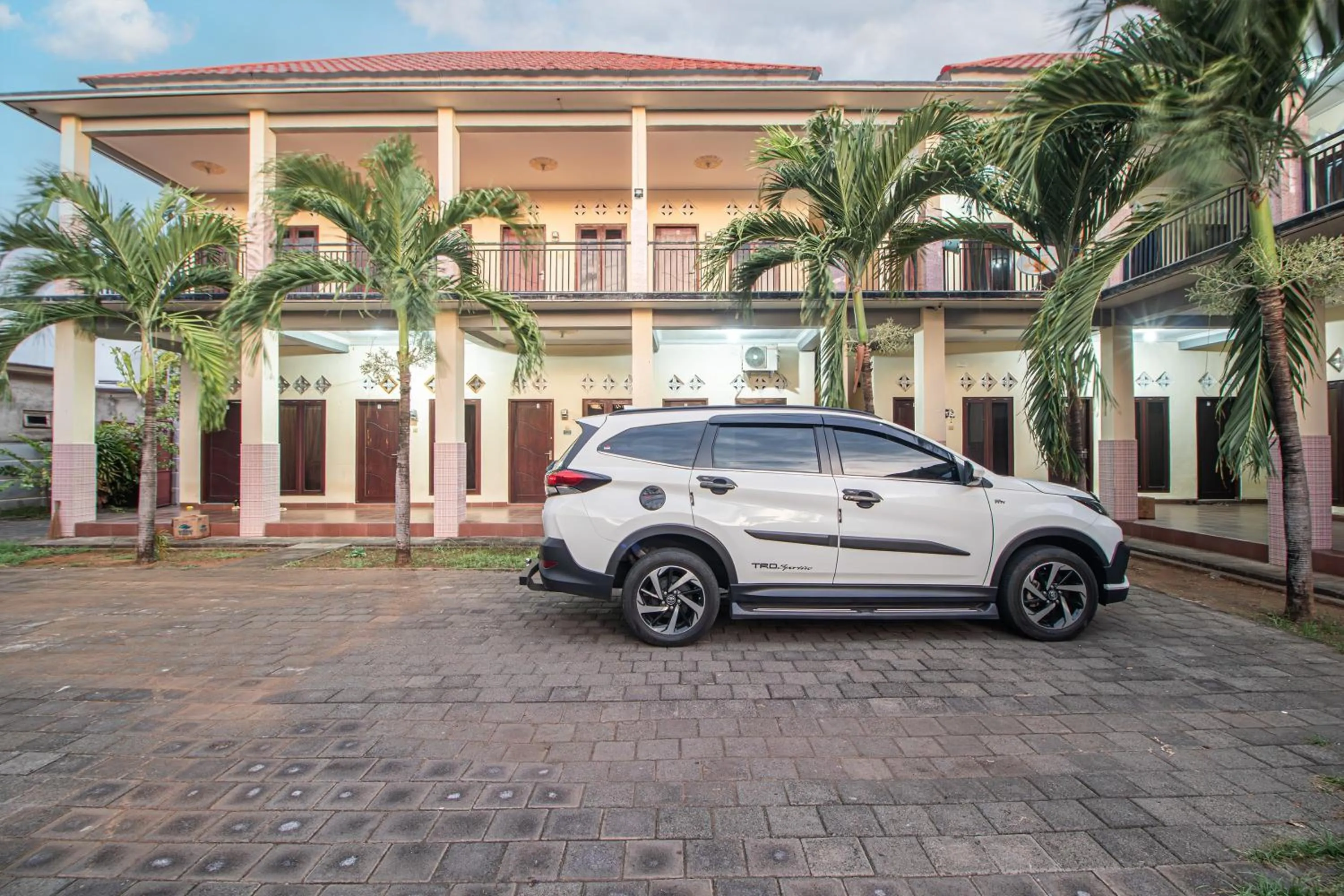 Facade/entrance in OYO Life 93504 Kost Krisna