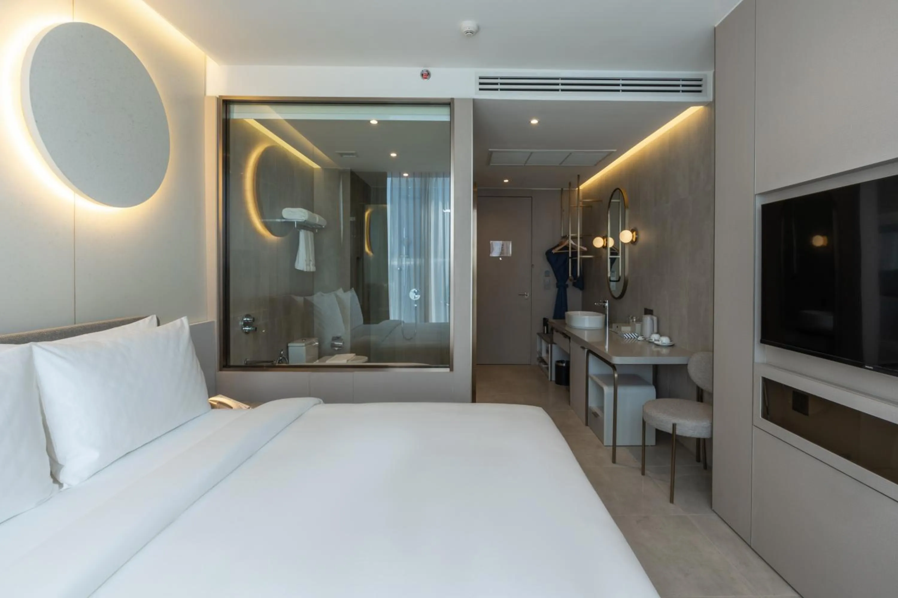 Bedroom, Bed in Akara Hotel Pattaya