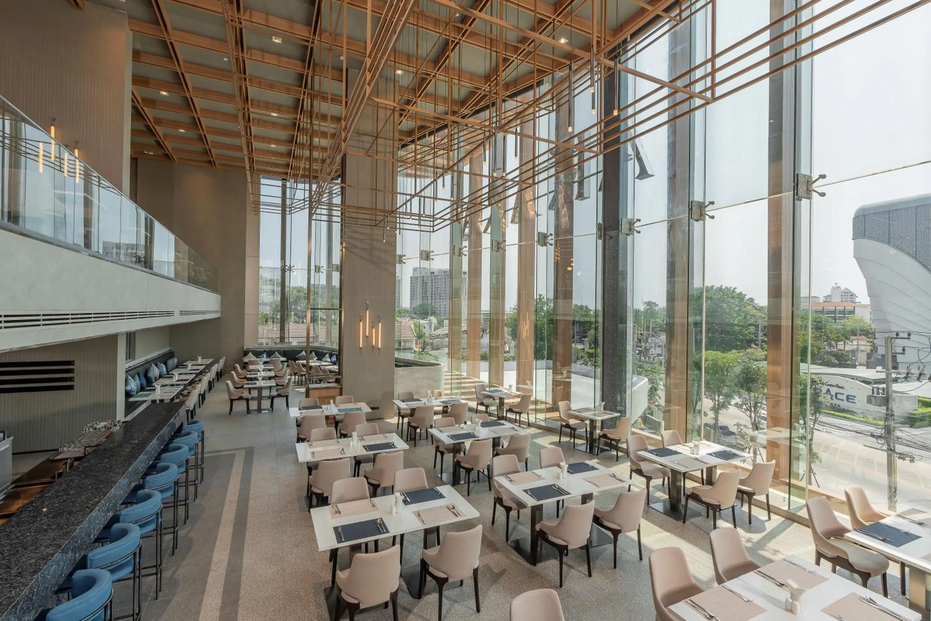 Restaurant/places to eat in Akara Hotel Pattaya