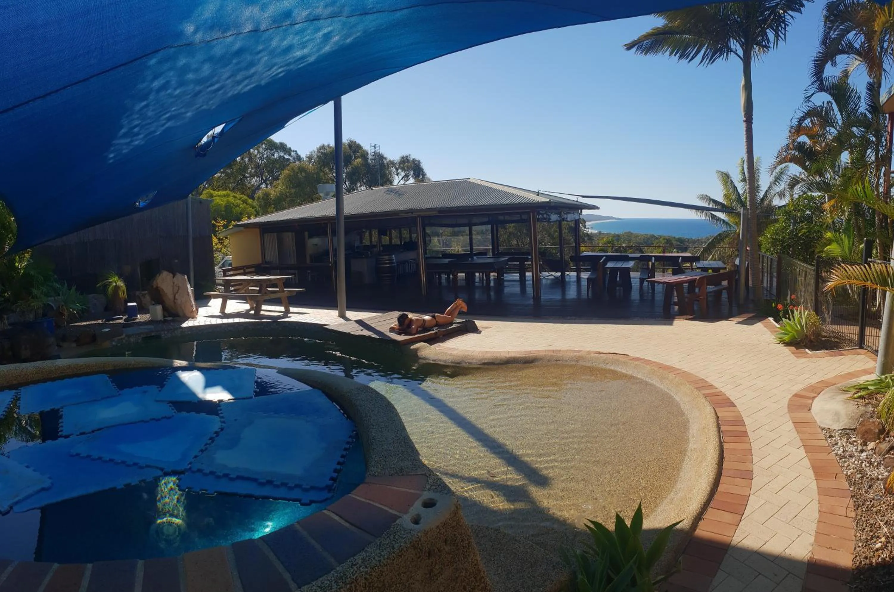 Property building in Escape 1770 Motel - No Kids - NO SMOKING - No Partying