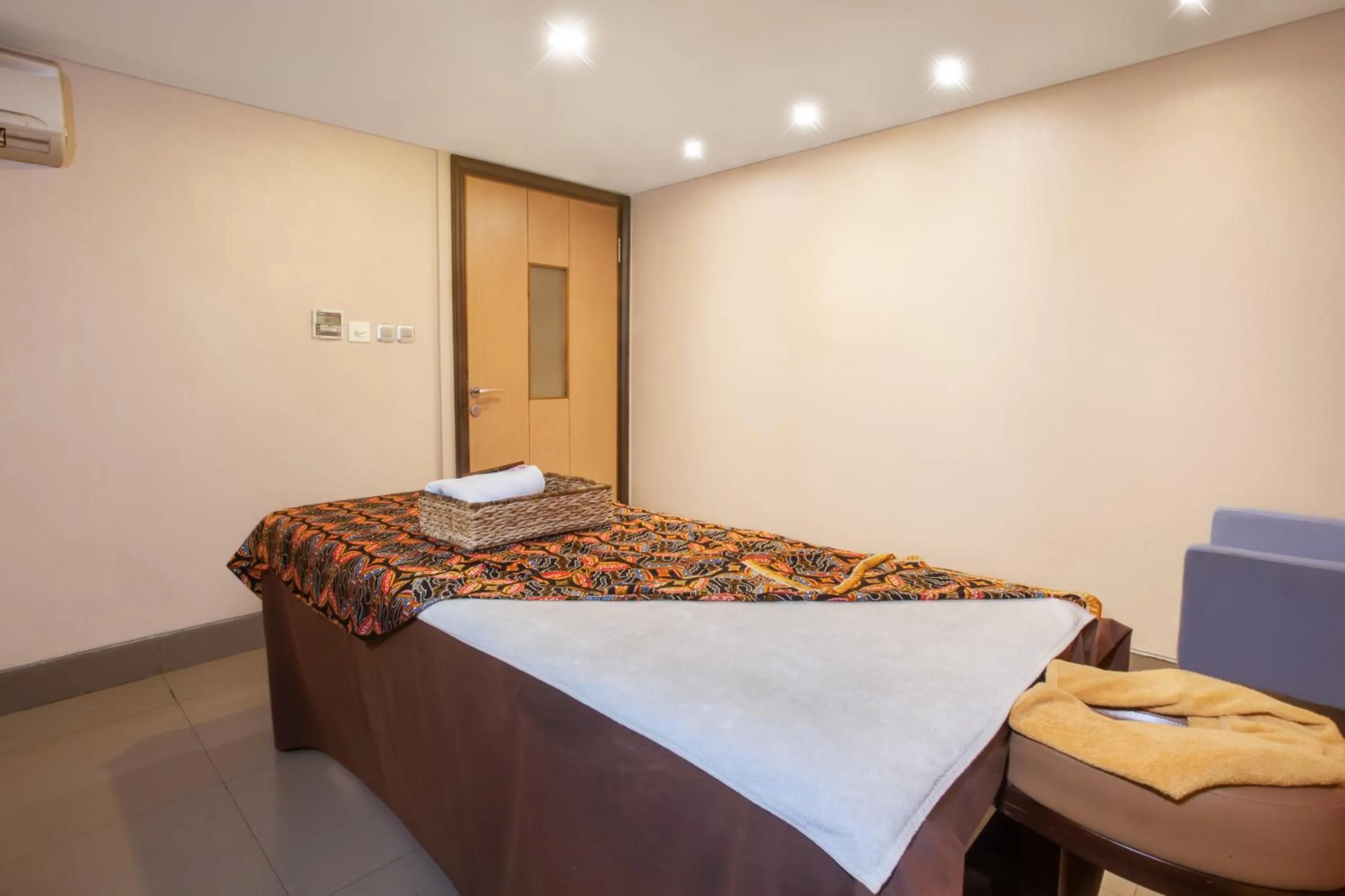 Spa and wellness centre/facilities, Bed in de Vins Sky Hotel Seminyak