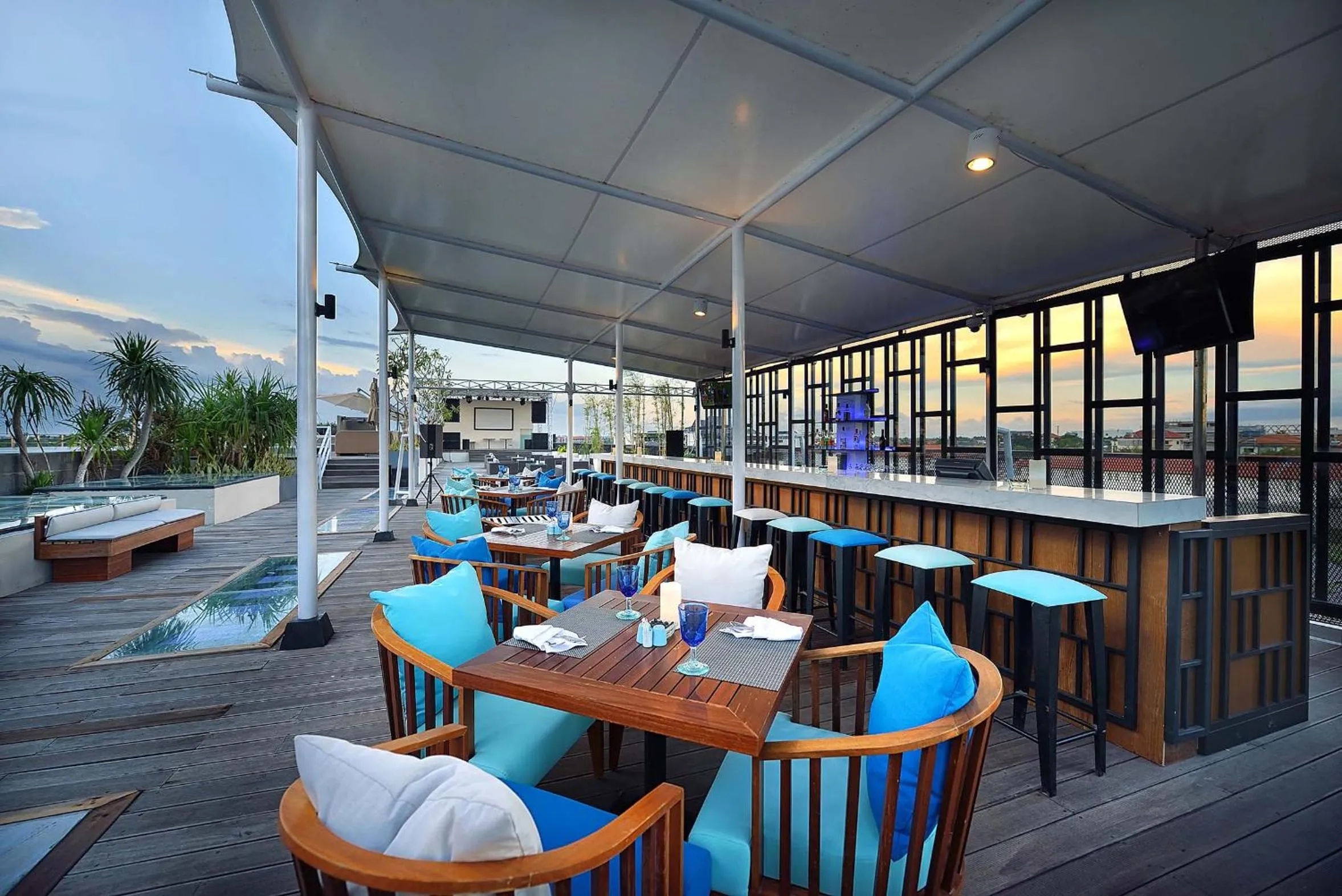 Lounge or bar in de Vins Sky Hotel Seminyak