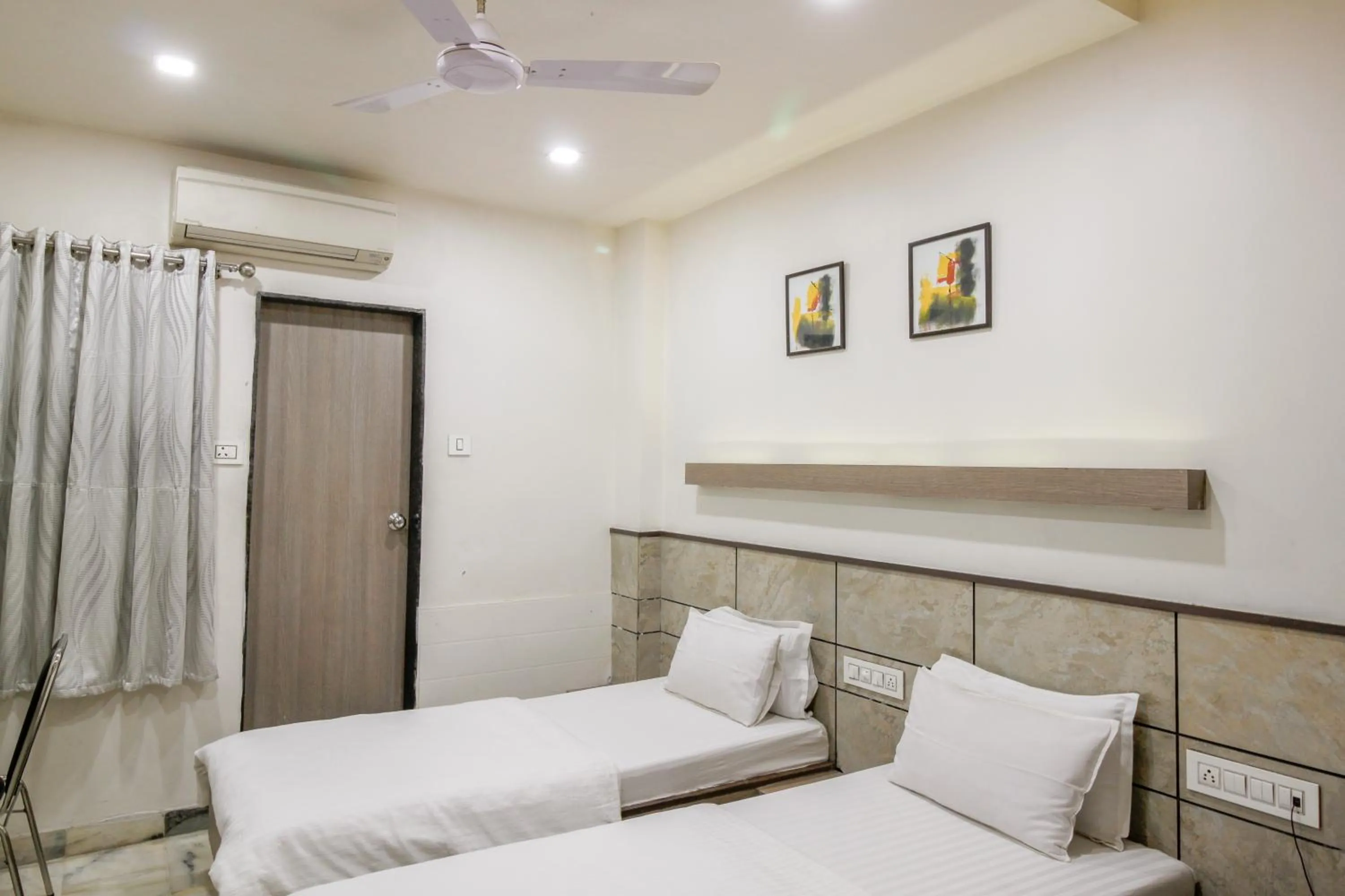 Other, Bed in Hotel City Inn