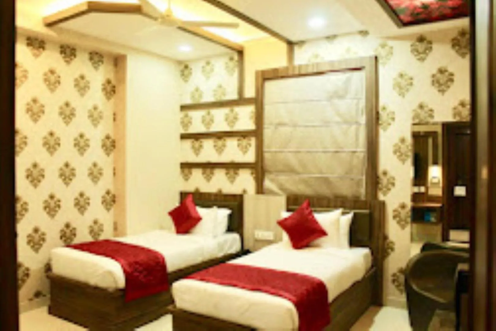 Bed in Hotel Uday Palace Varanasi , Uttar Pradesh