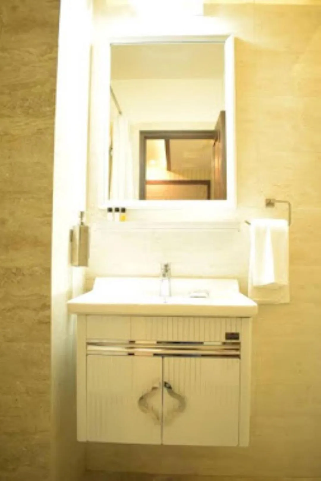 Bathroom in Hotel Uday Palace Varanasi , Uttar Pradesh