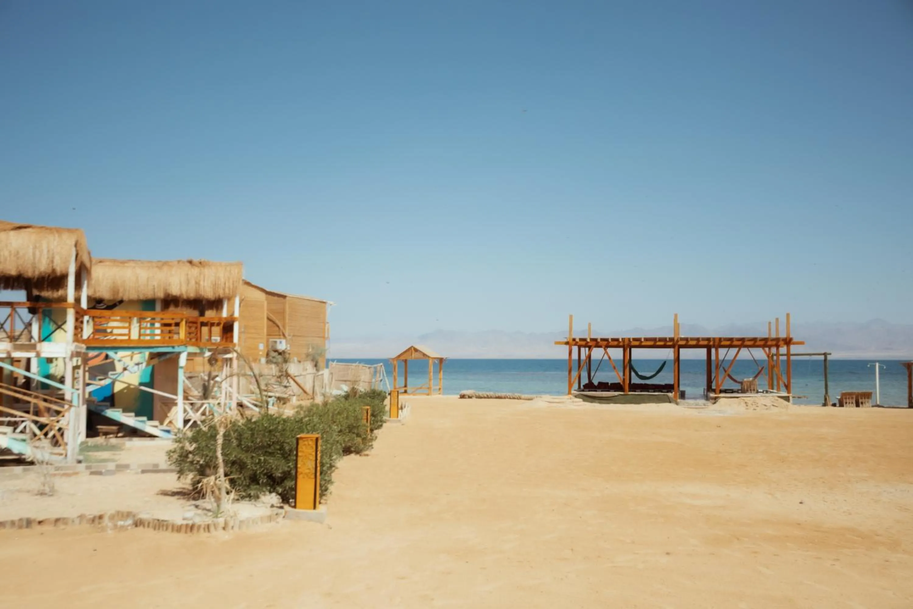 Green Beach Camp & Hotel